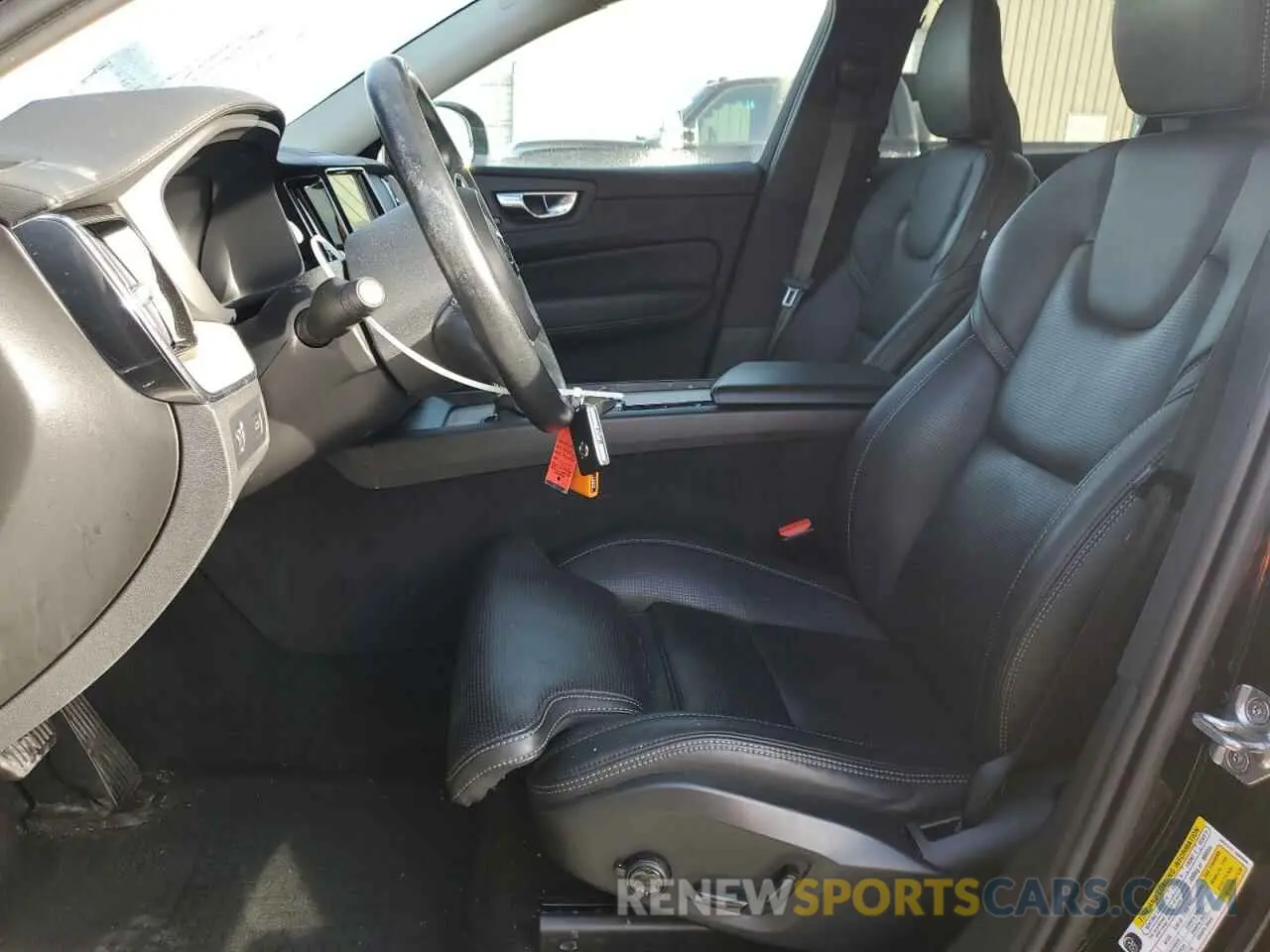 7 Photograph of a damaged car YV4102RL8M1835127 VOLVO XC60 2021