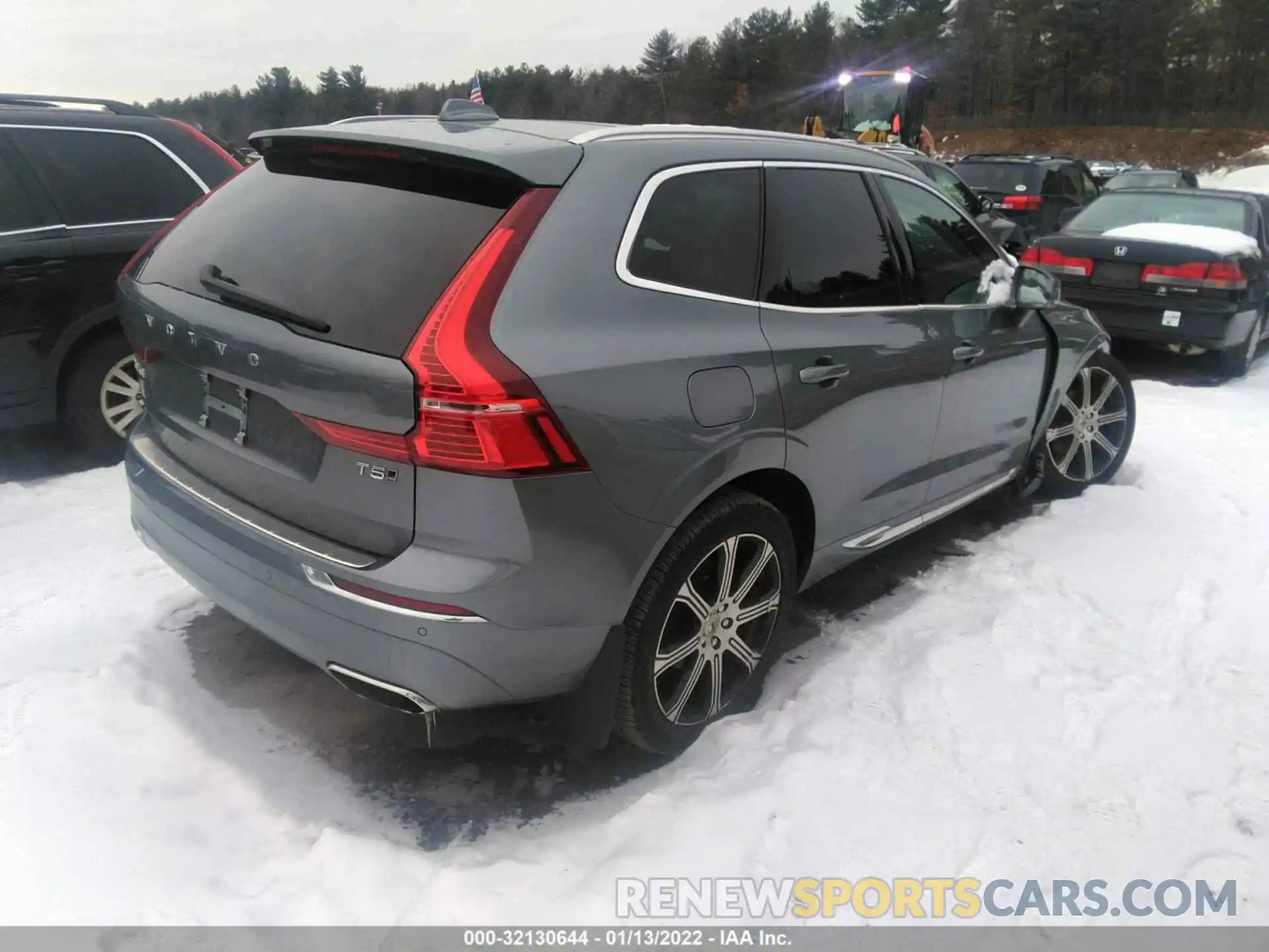 4 Photograph of a damaged car YV4102RL9M1684380 VOLVO XC60 2021