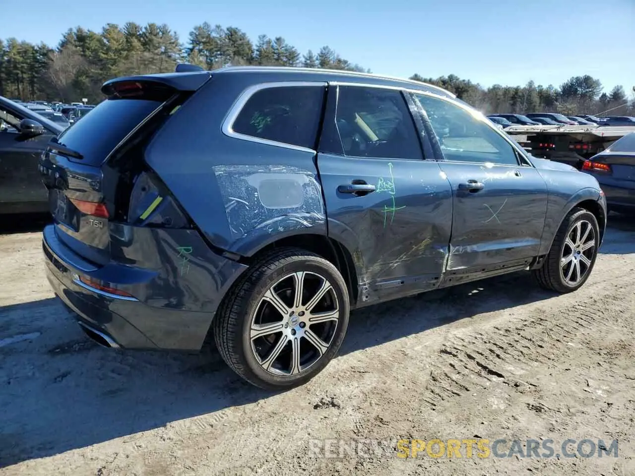 3 Photograph of a damaged car YV4102RLXM1701011 VOLVO XC60 2021
