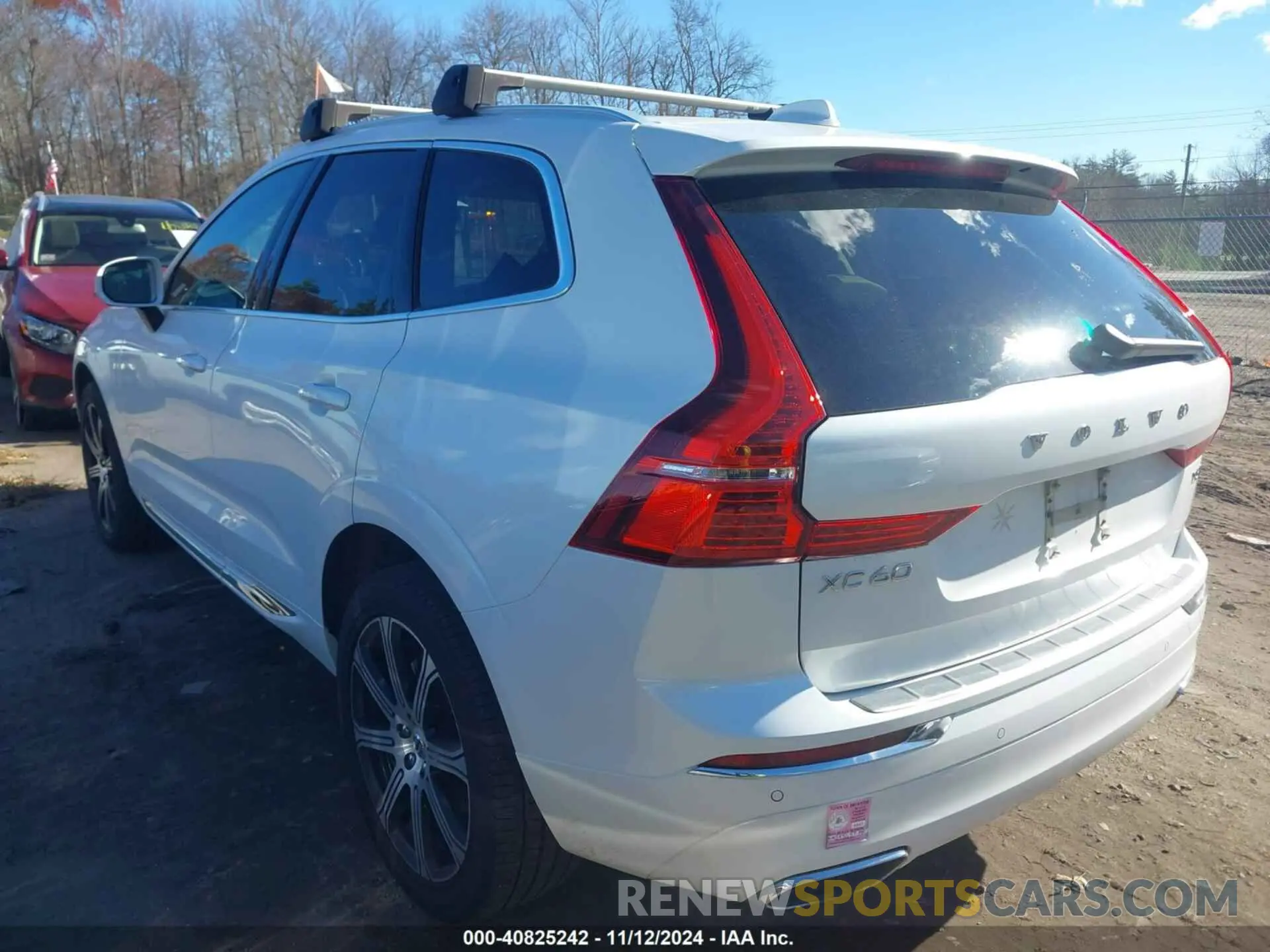 3 Photograph of a damaged car YV4102RLXM1882028 VOLVO XC60 2021