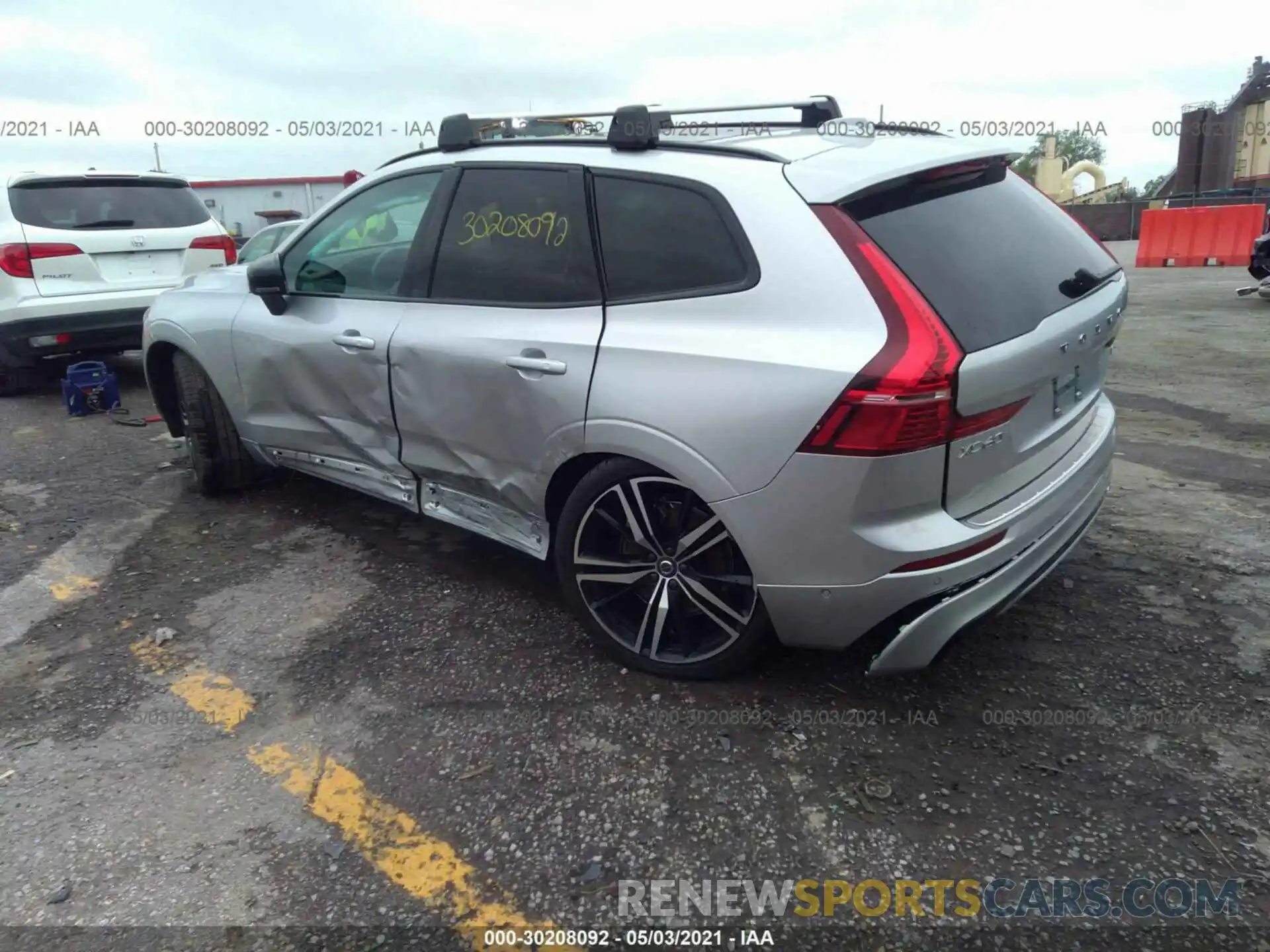 3 Photograph of a damaged car YV4102RM2M1741401 VOLVO XC60 2021