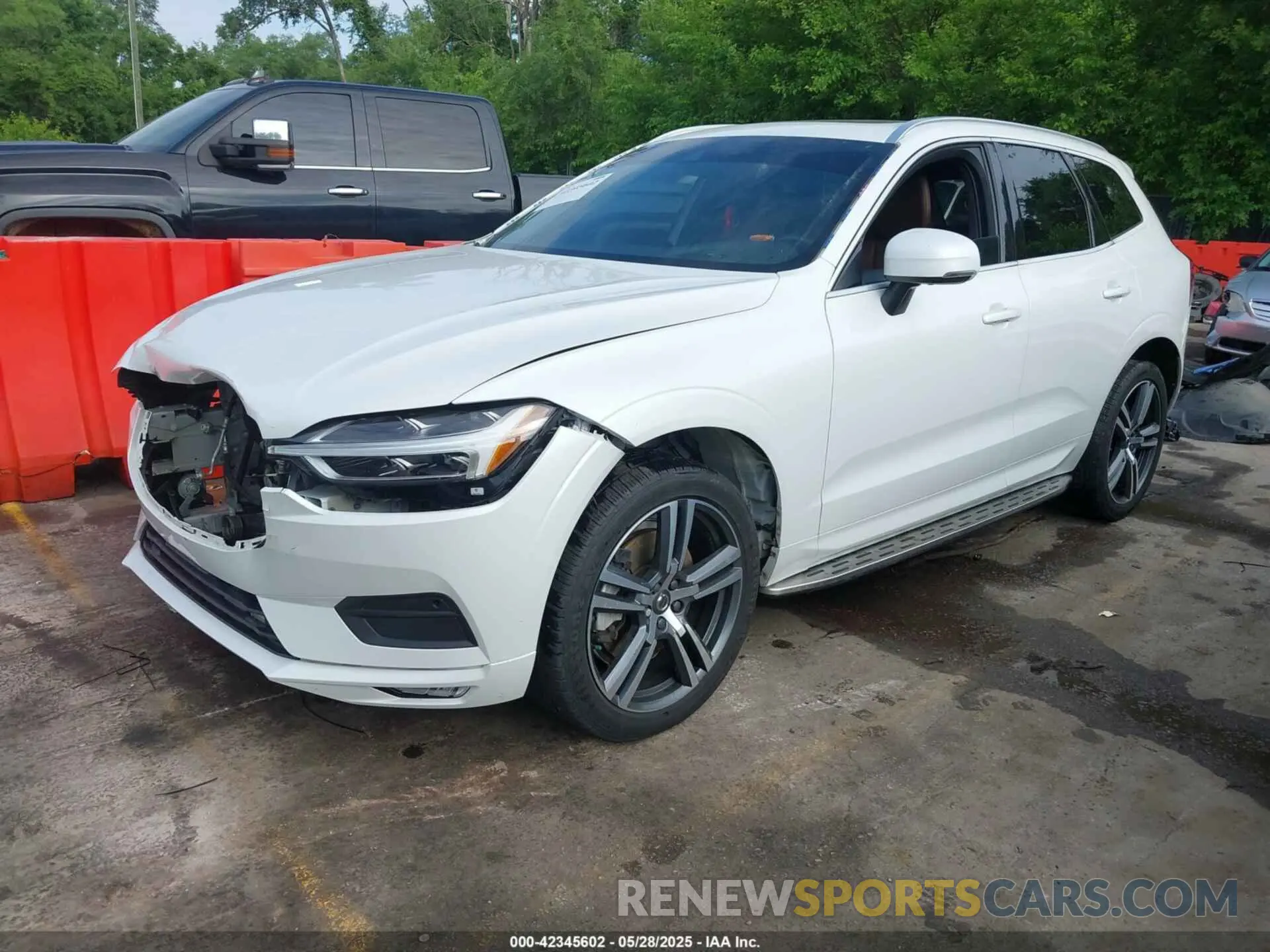 2 Photograph of a damaged car YV4A22RK8M1696361 VOLVO XC60 2021