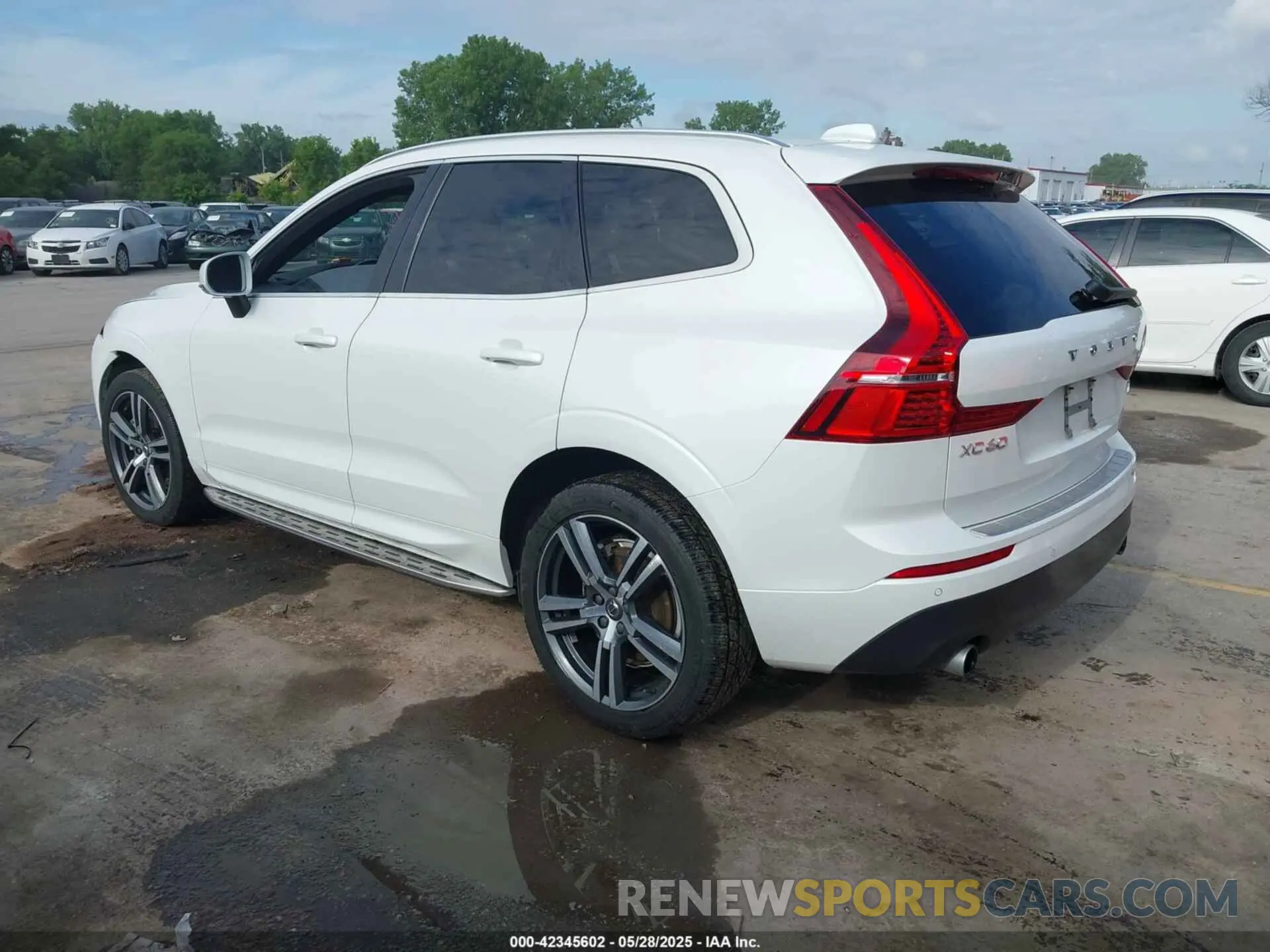 3 Photograph of a damaged car YV4A22RK8M1696361 VOLVO XC60 2021