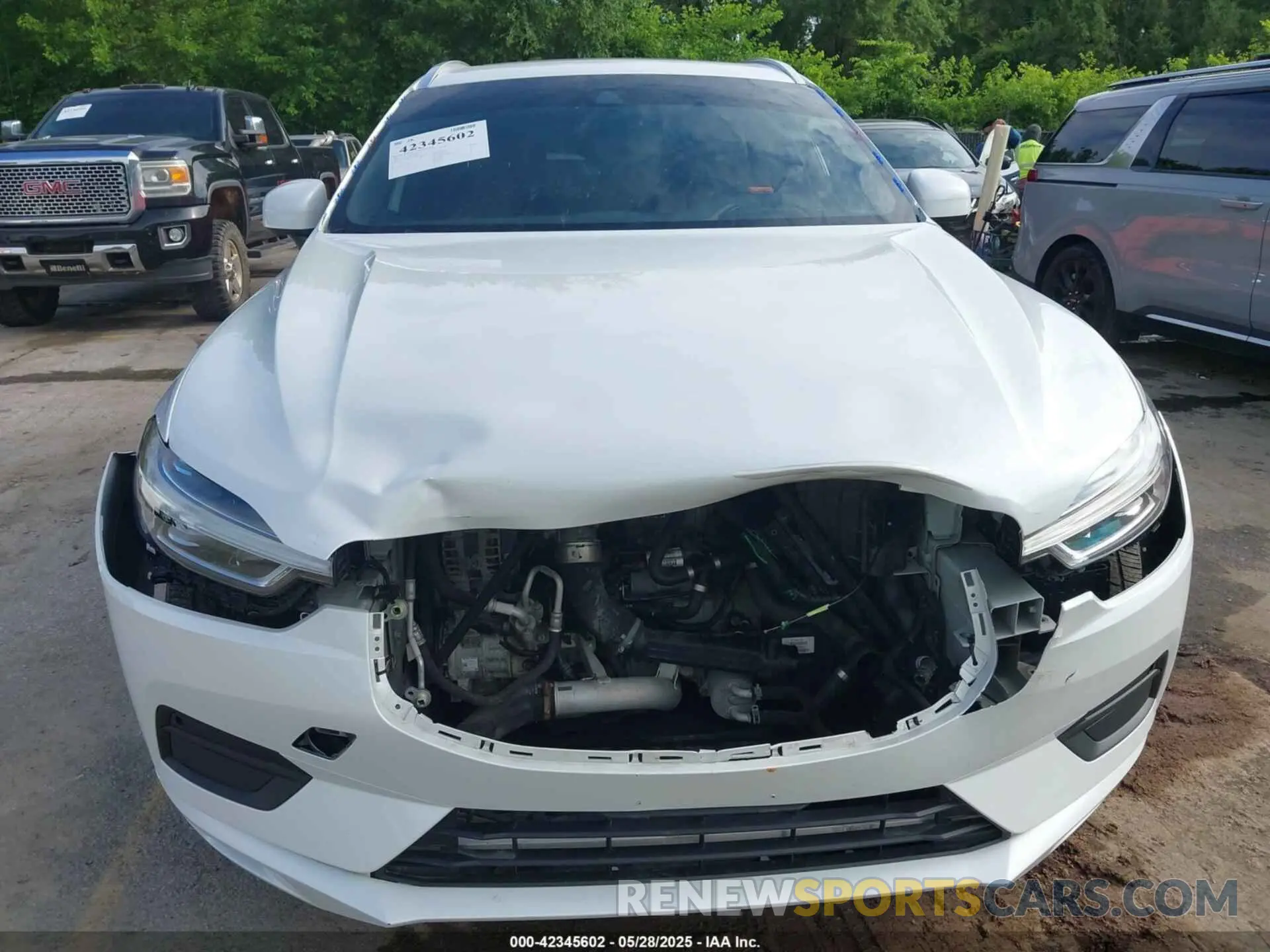 6 Photograph of a damaged car YV4A22RK8M1696361 VOLVO XC60 2021