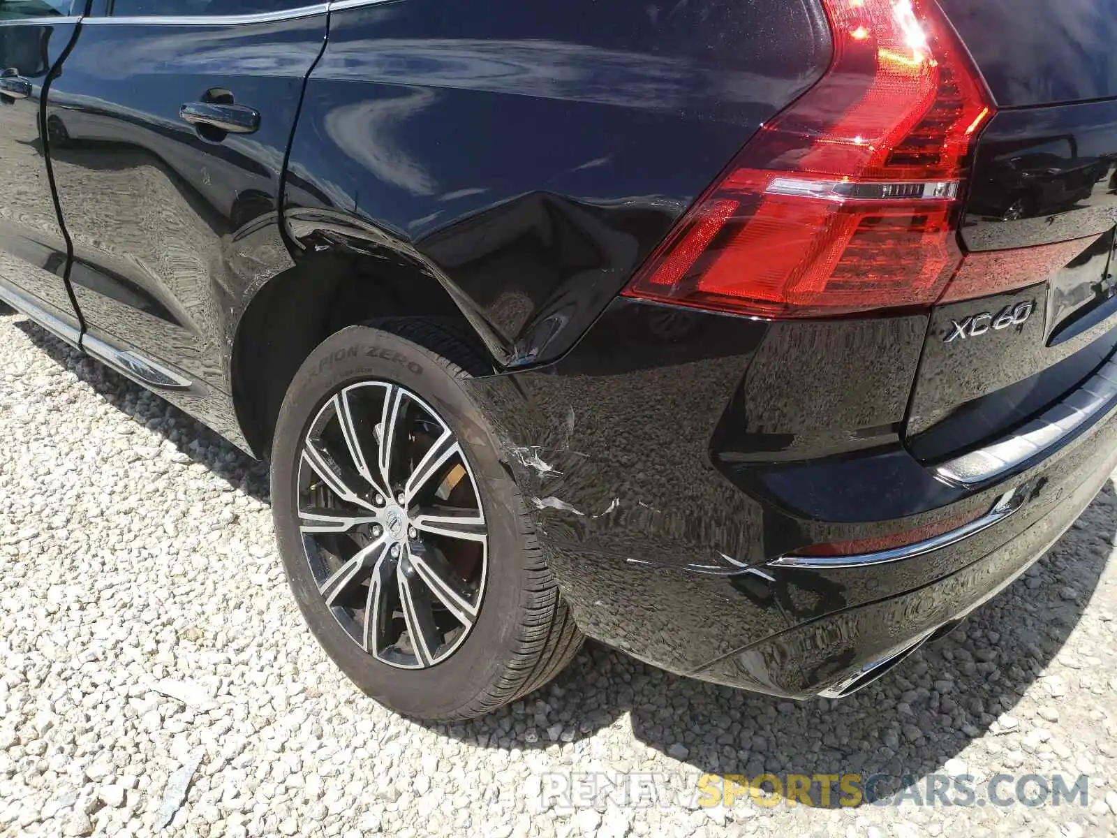 9 Photograph of a damaged car YV4A22RL8M1774131 VOLVO XC60 2021