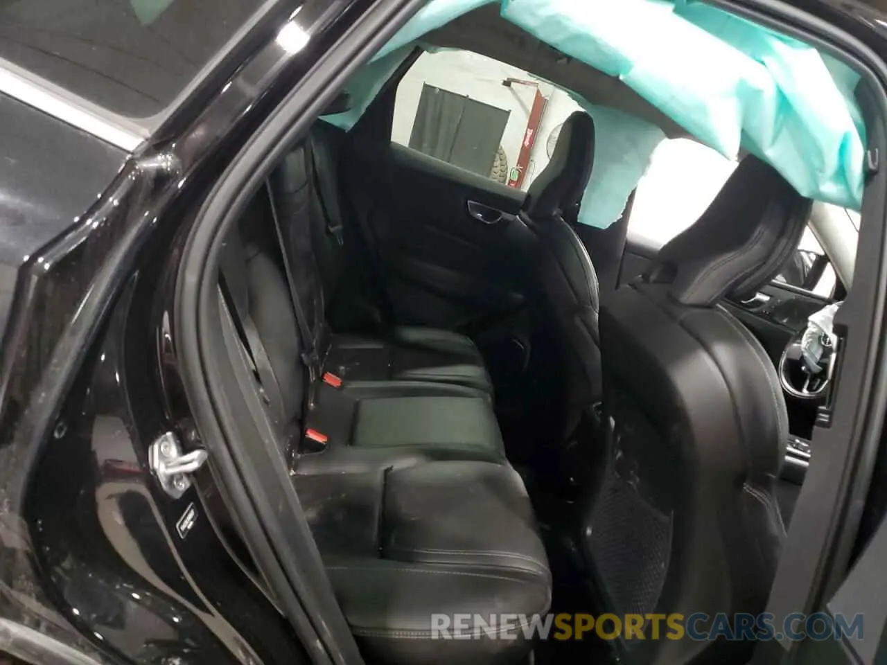 11 Photograph of a damaged car YV4A22RL9M1864257 VOLVO XC60 2021