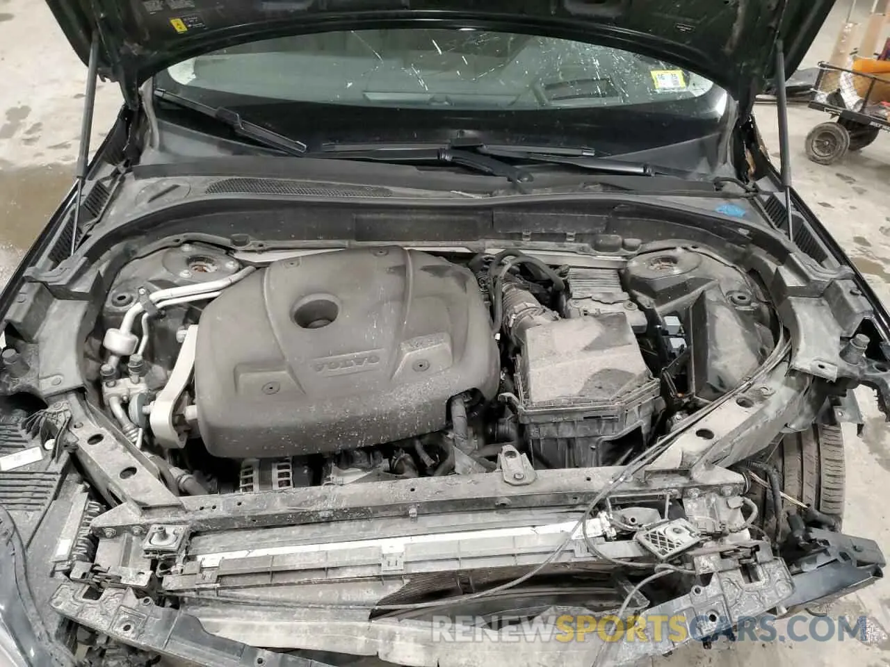 12 Photograph of a damaged car YV4A22RL9M1864257 VOLVO XC60 2021
