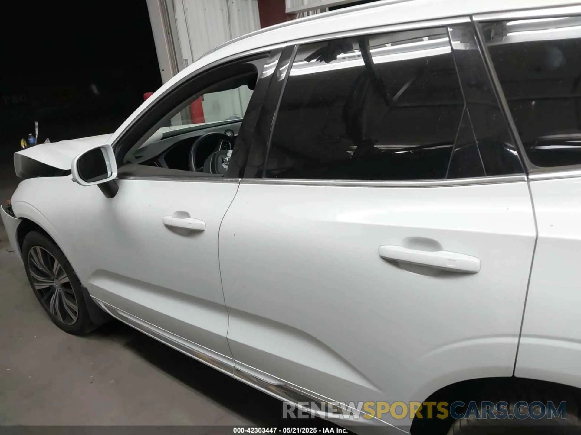14 Photograph of a damaged car YV4062RL1N1947120 VOLVO XC60 2022