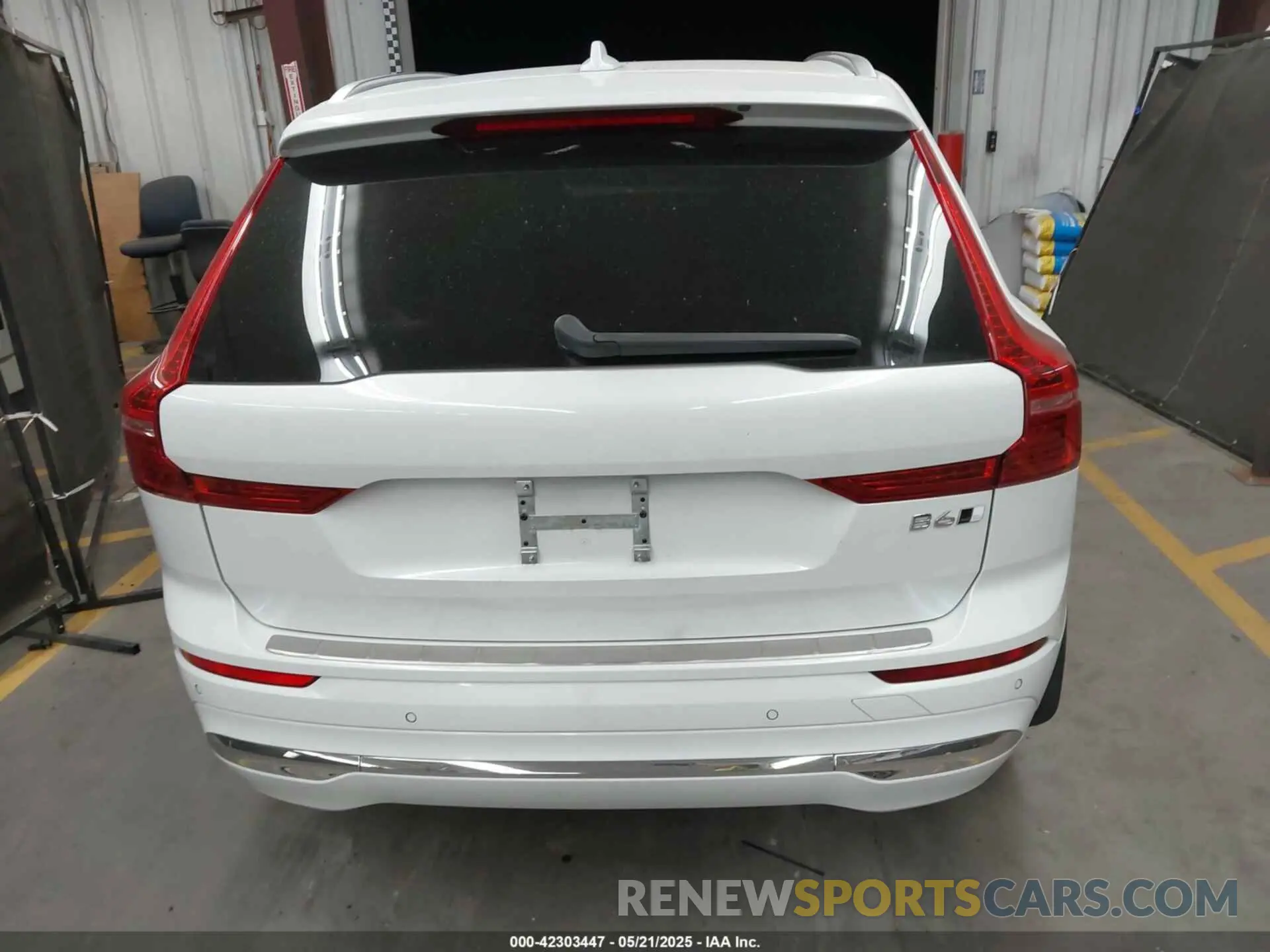 16 Photograph of a damaged car YV4062RL1N1947120 VOLVO XC60 2022