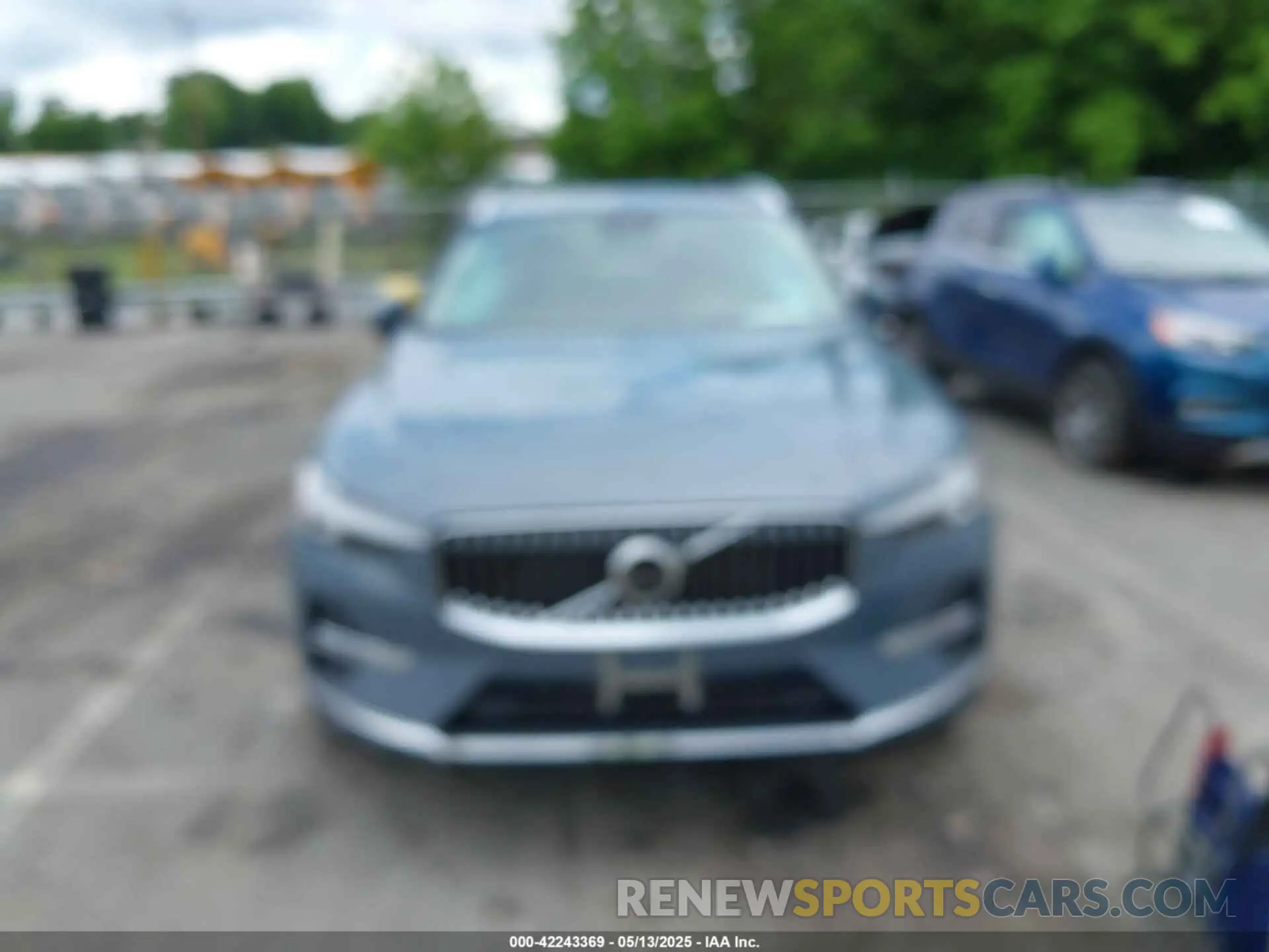 11 Photograph of a damaged car YV4062RL6N1954497 VOLVO XC60 2022