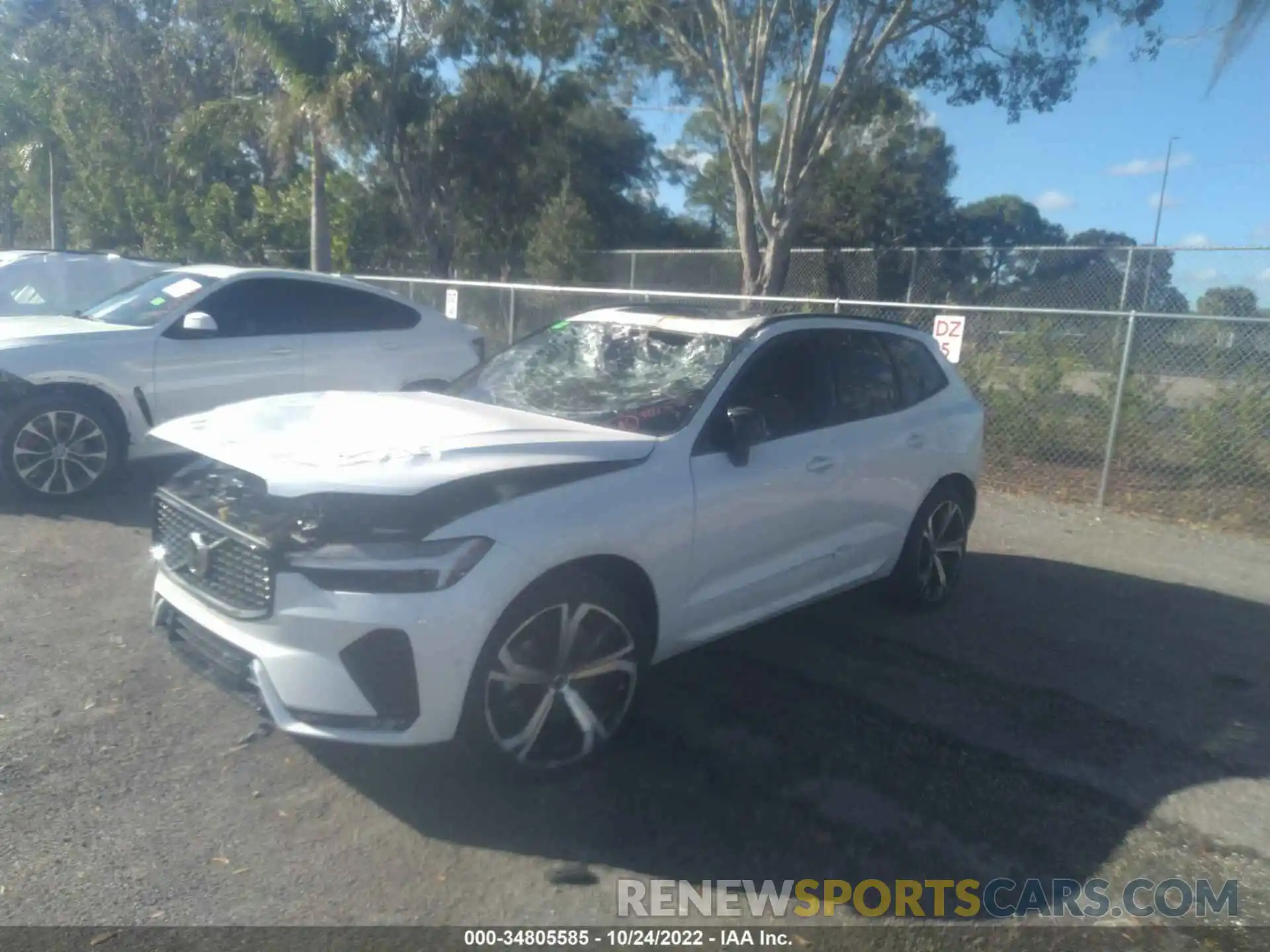 2 Photograph of a damaged car YV4062RMXN1083080 VOLVO XC60 2022