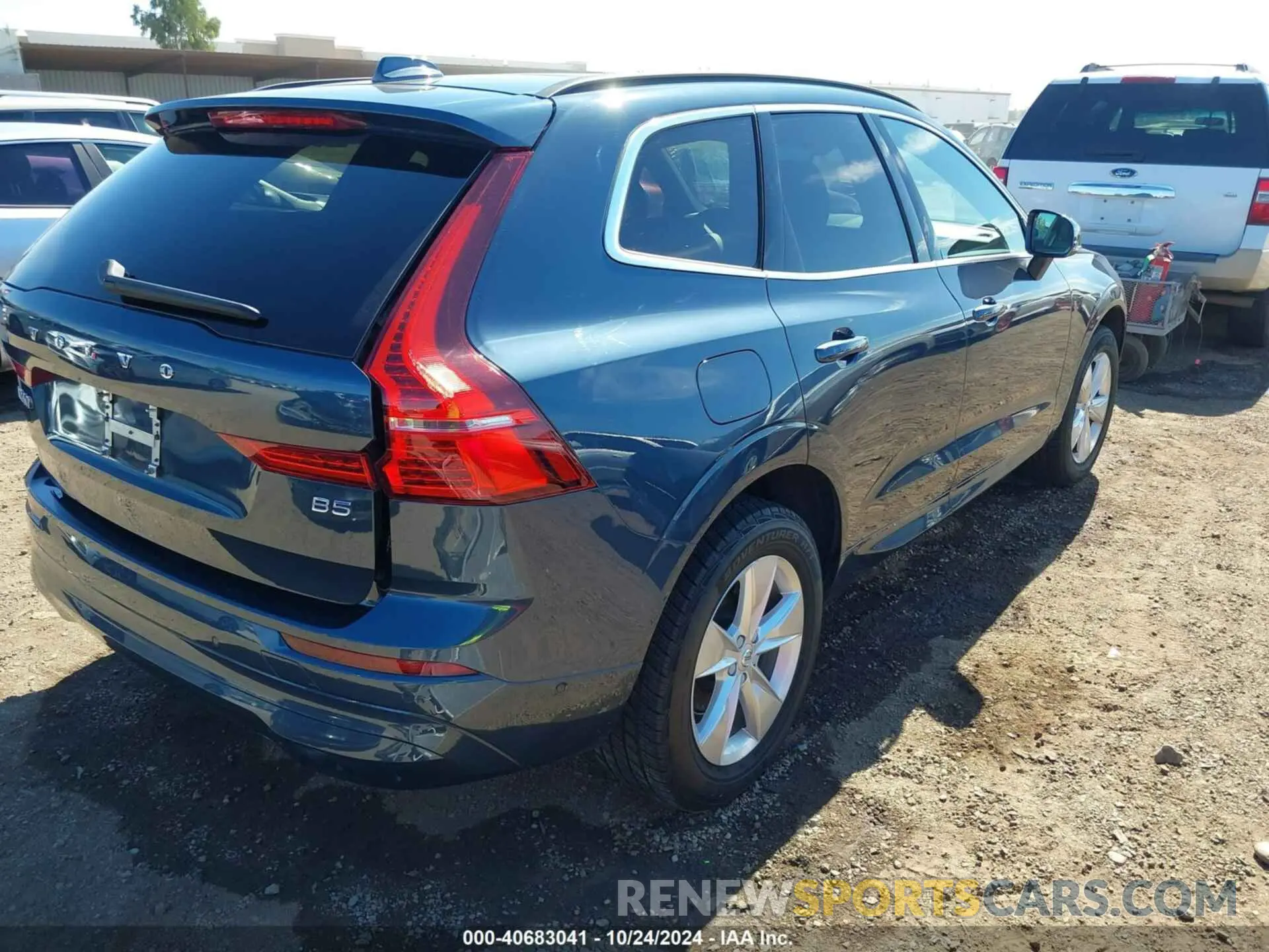 4 Photograph of a damaged car YV4L12DK8N1034249 VOLVO XC60 2022