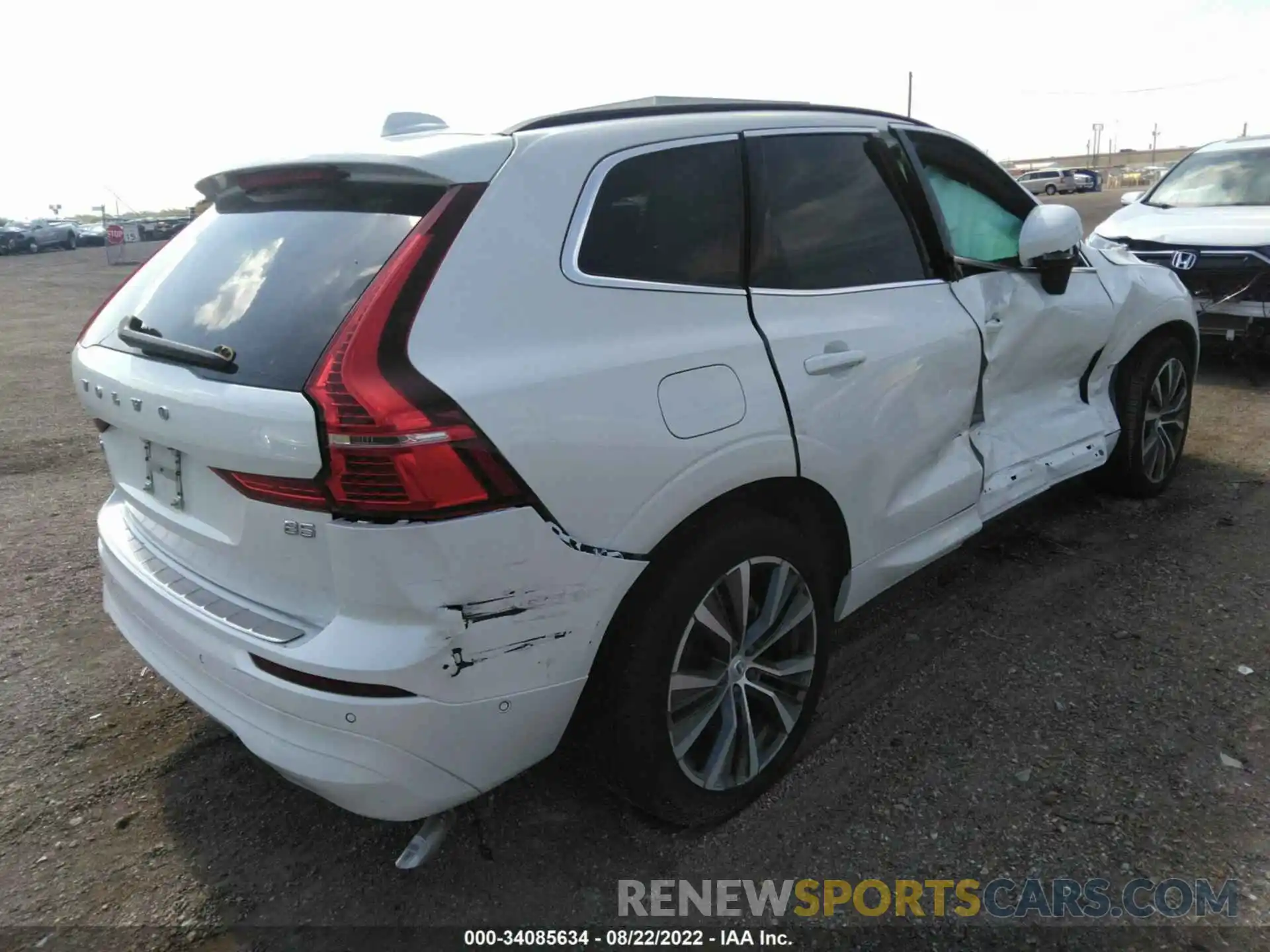 4 Photograph of a damaged car YV4L12DK9N1971787 VOLVO XC60 2022