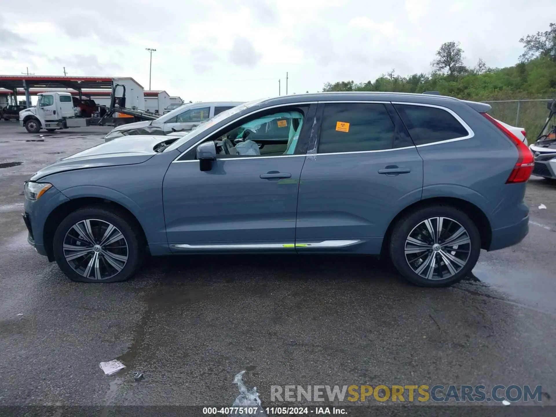 14 Photograph of a damaged car YV4L12DL2N1977715 VOLVO XC60 2022