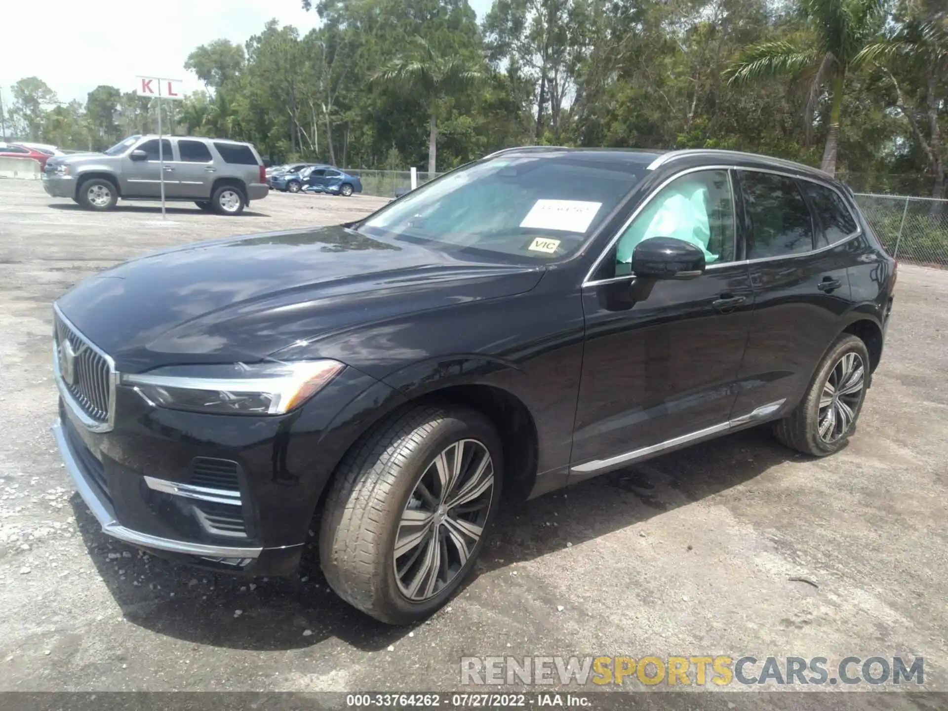 2 Photograph of a damaged car YV4L12DL8N1086442 VOLVO XC60 2022