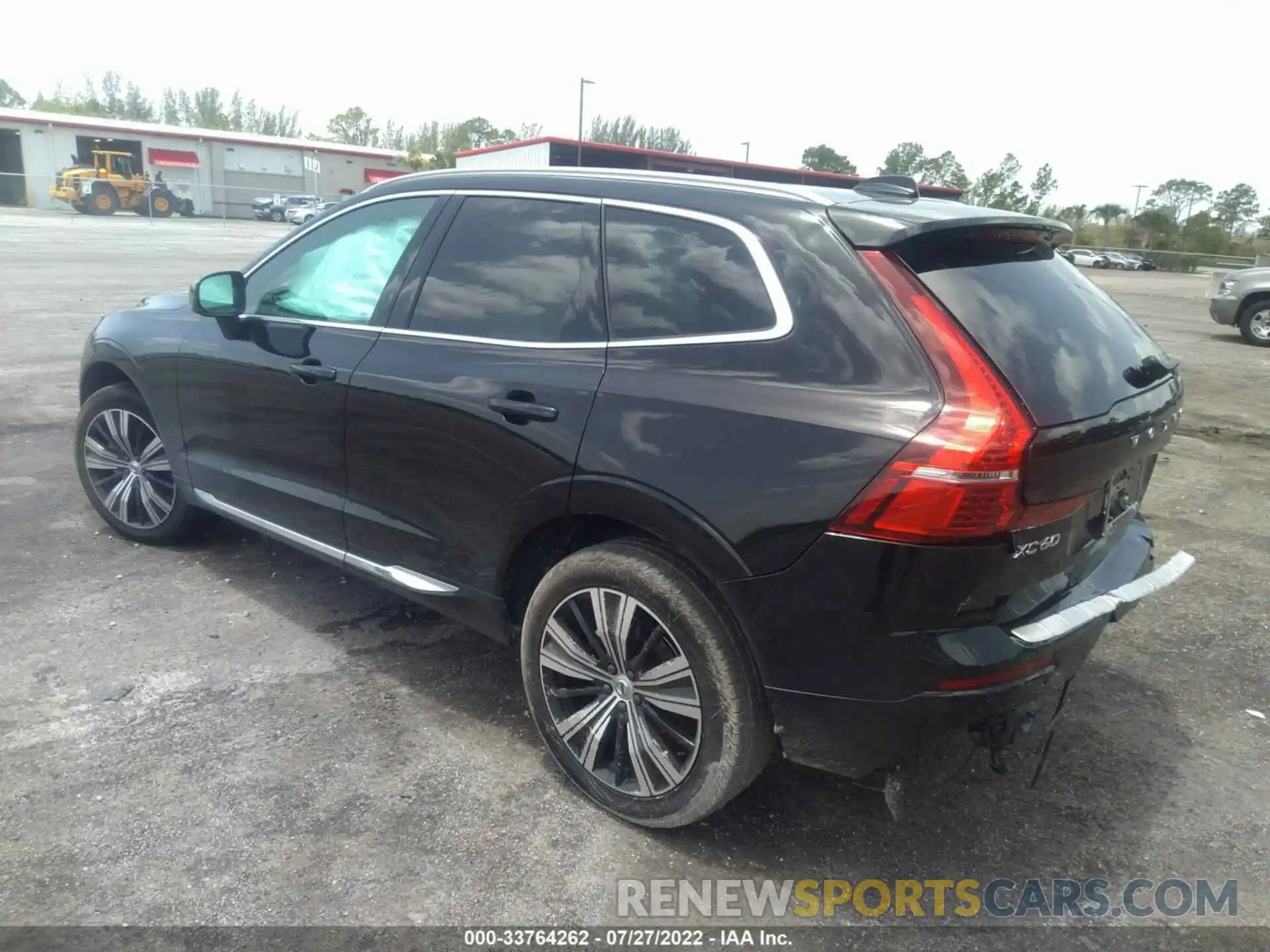 3 Photograph of a damaged car YV4L12DL8N1086442 VOLVO XC60 2022