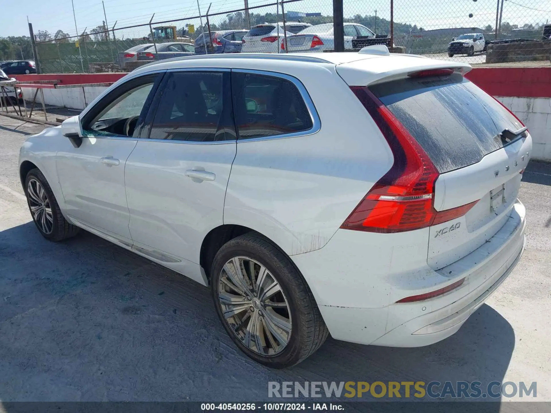 3 Photograph of a damaged car YV4L12DL8N1950695 VOLVO XC60 2022