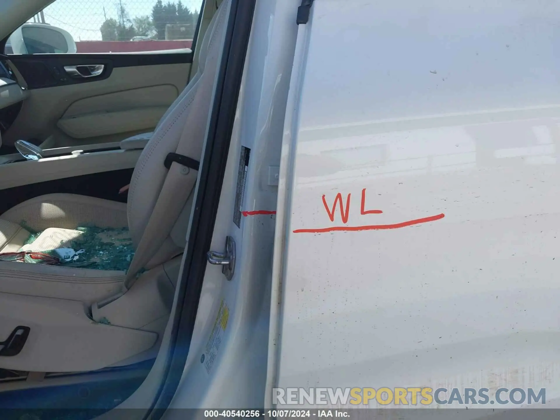 6 Photograph of a damaged car YV4L12DL8N1950695 VOLVO XC60 2022