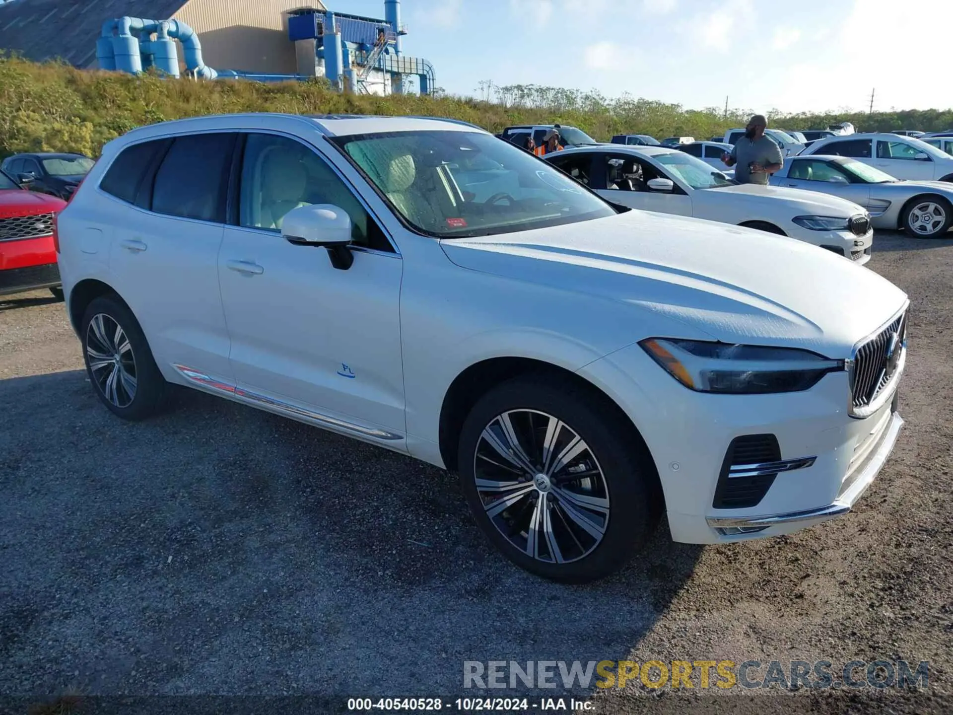 1 Photograph of a damaged car YV4L12DLXN1910201 VOLVO XC60 2022