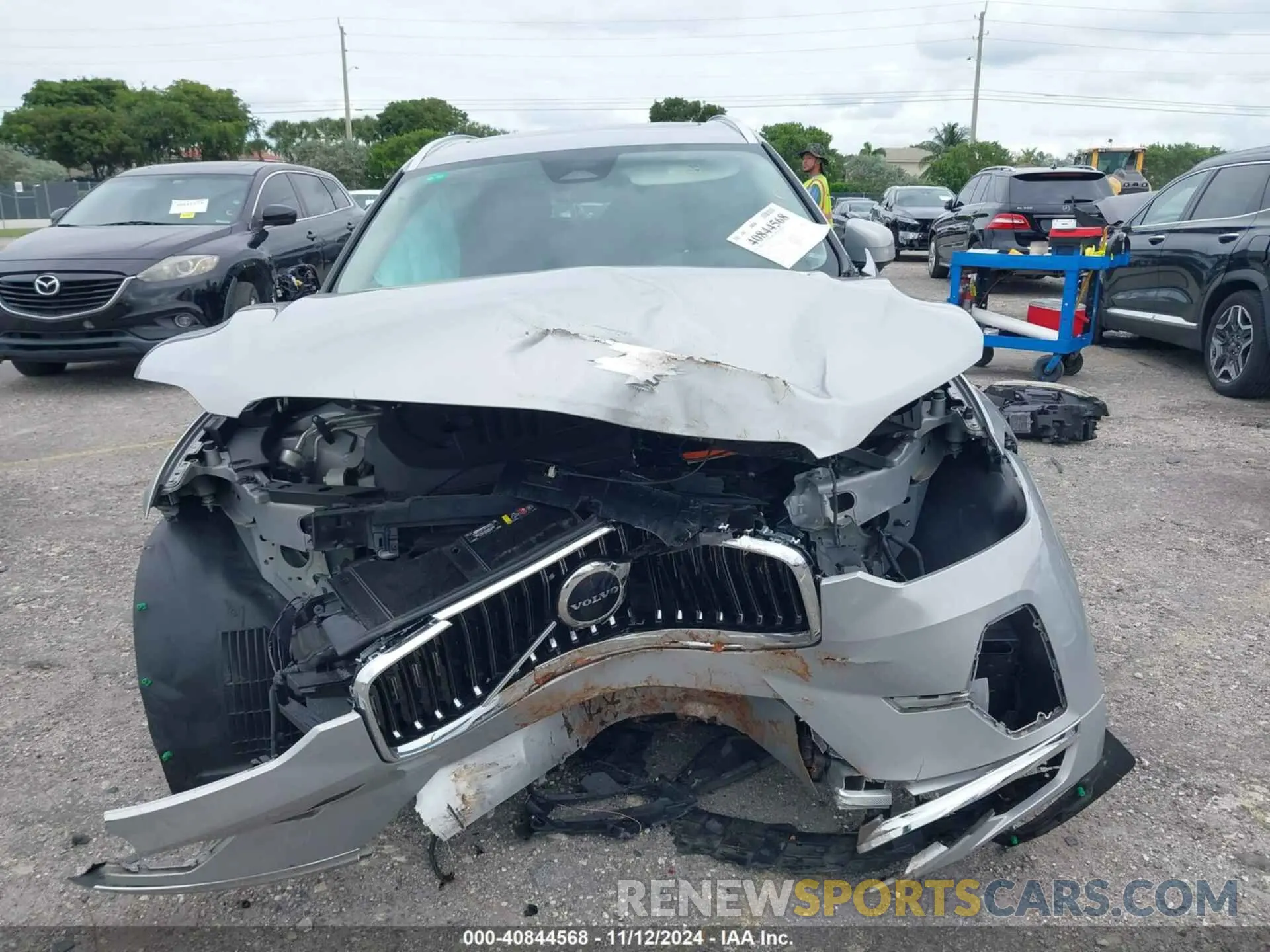 12 Photograph of a damaged car YV4L12DLXN1978336 VOLVO XC60 2022