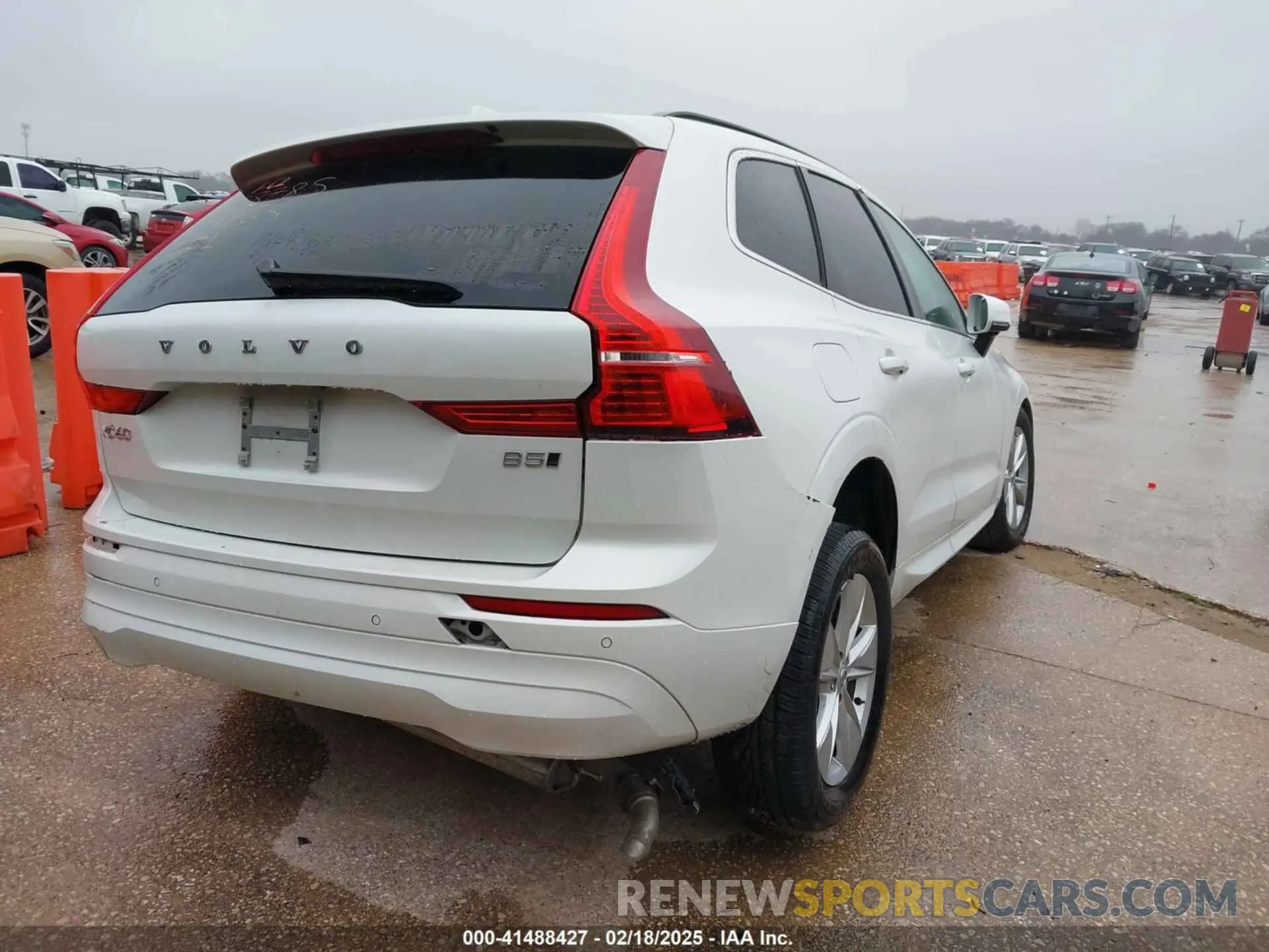 4 Photograph of a damaged car YV4L12RK0N1047263 VOLVO XC60 2022