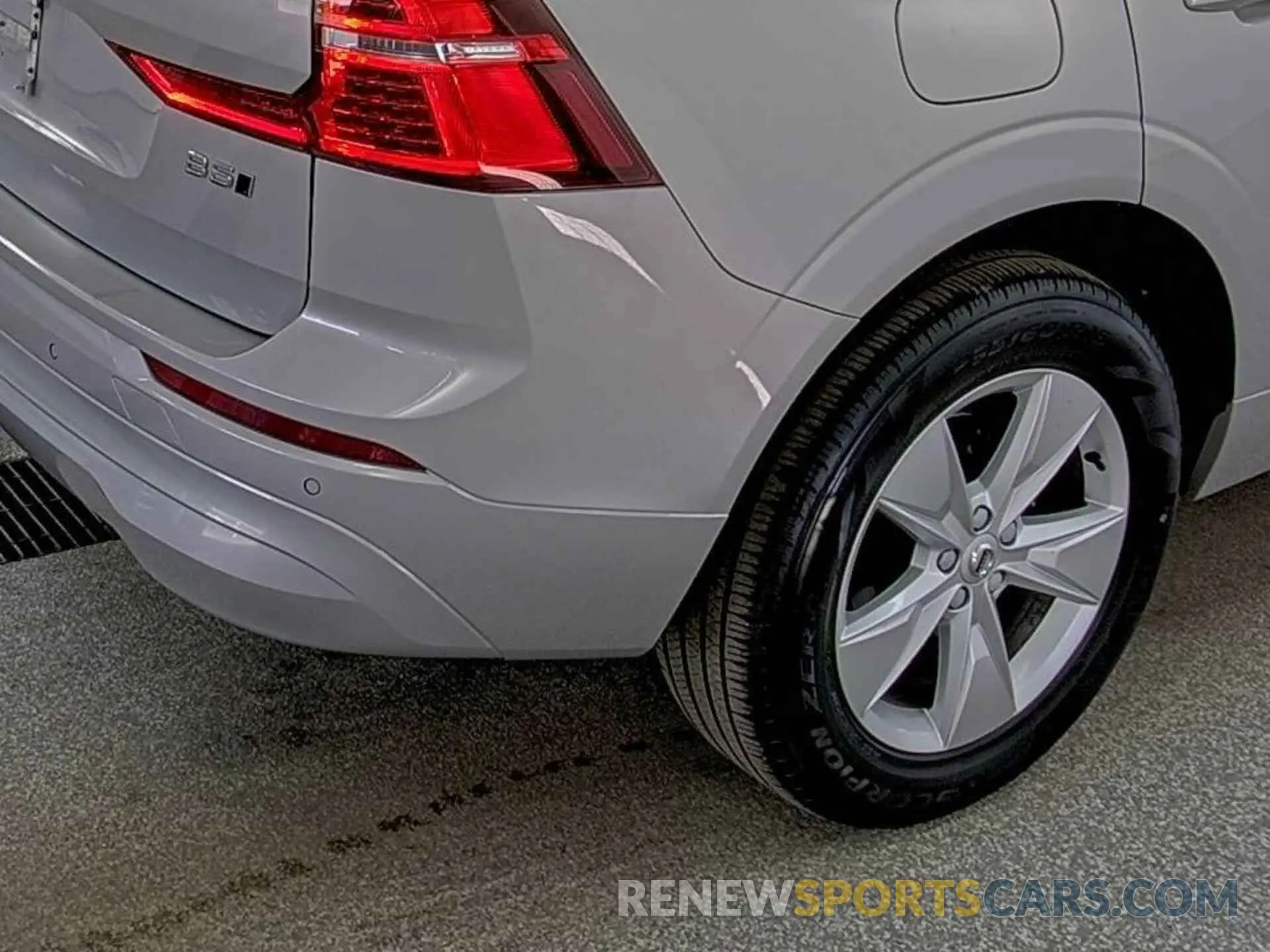 12 Photograph of a damaged car YV4L12RK0N1053127 VOLVO XC60 2022