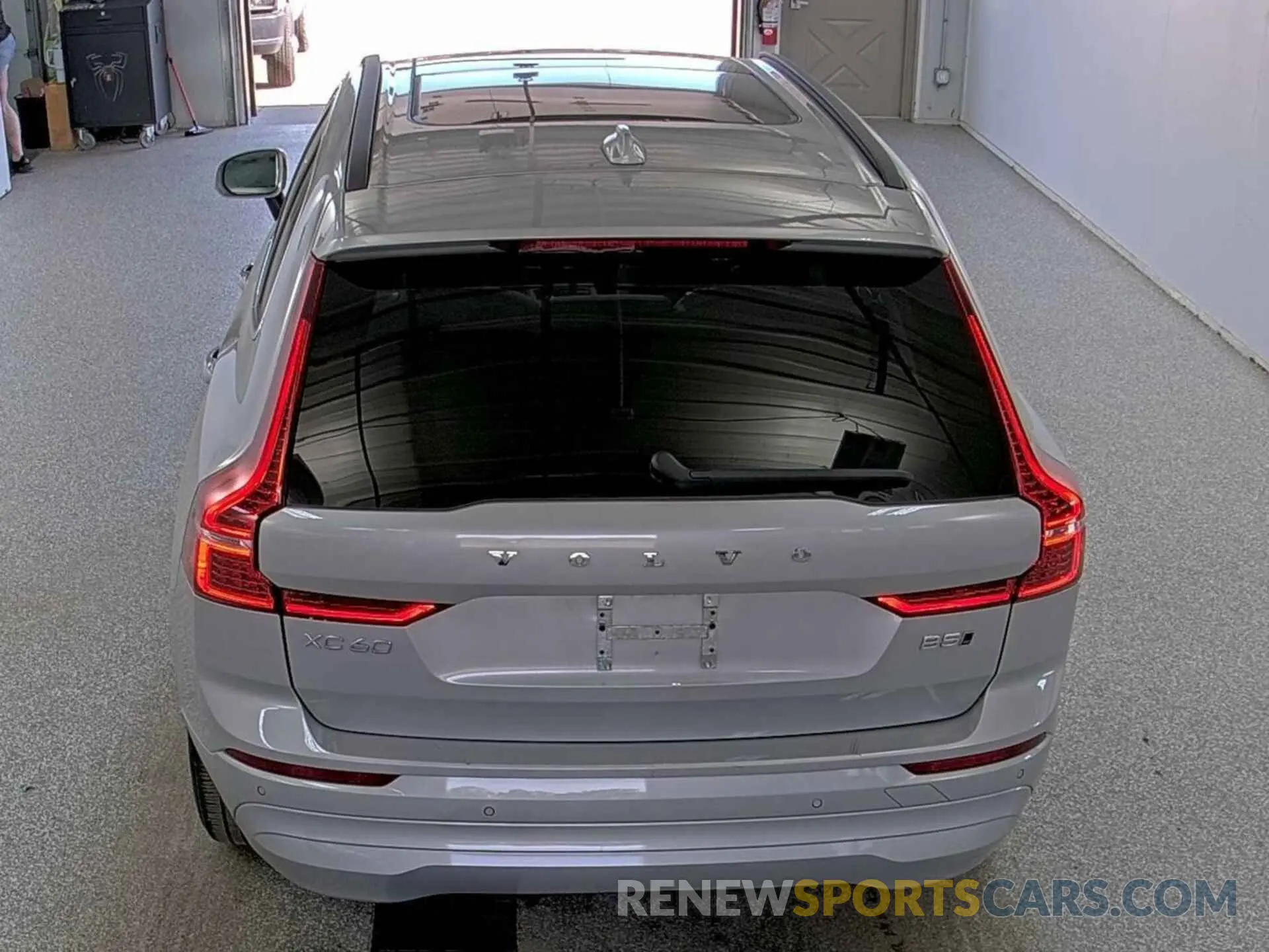 15 Photograph of a damaged car YV4L12RK0N1053127 VOLVO XC60 2022