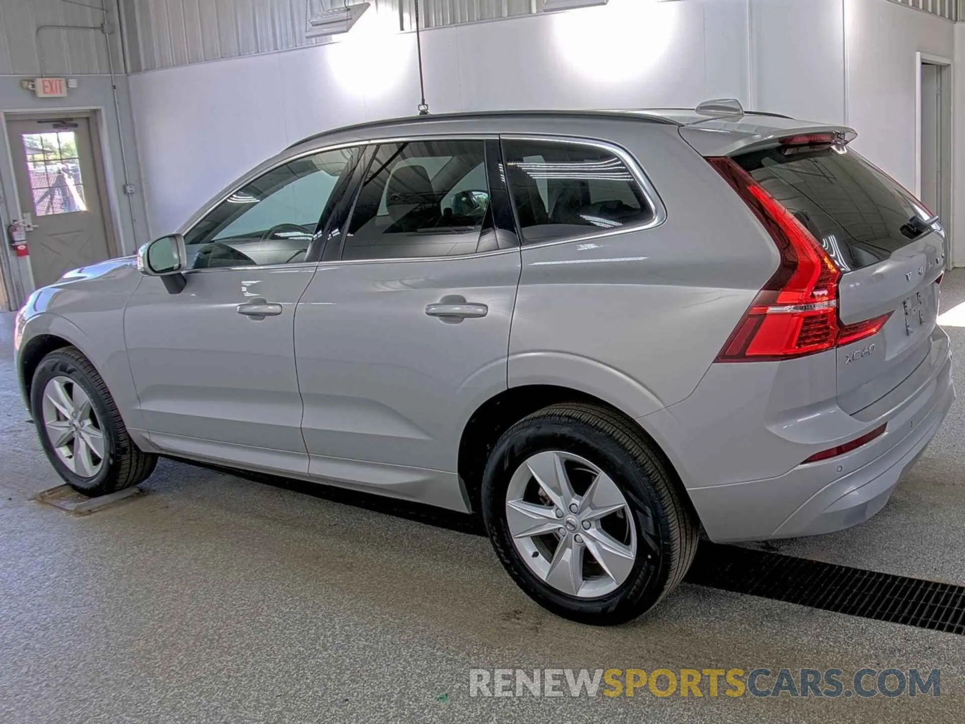 5 Photograph of a damaged car YV4L12RK0N1053127 VOLVO XC60 2022