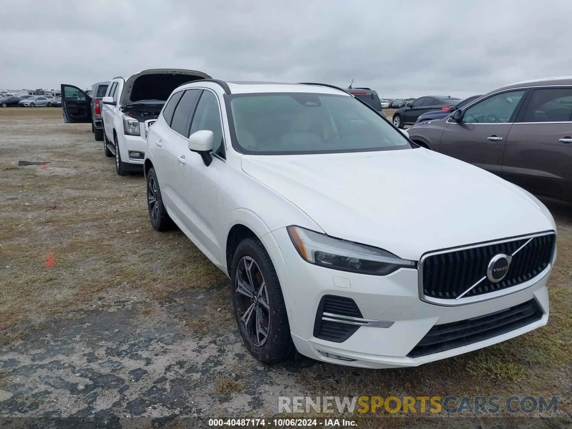 1 Photograph of a damaged car YV4L12RK1N1944981 VOLVO XC60 2022