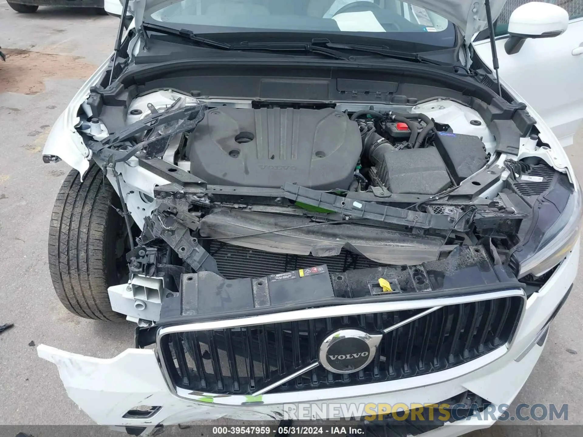 10 Photograph of a damaged car YV4L12RK2N1920804 VOLVO XC60 2022