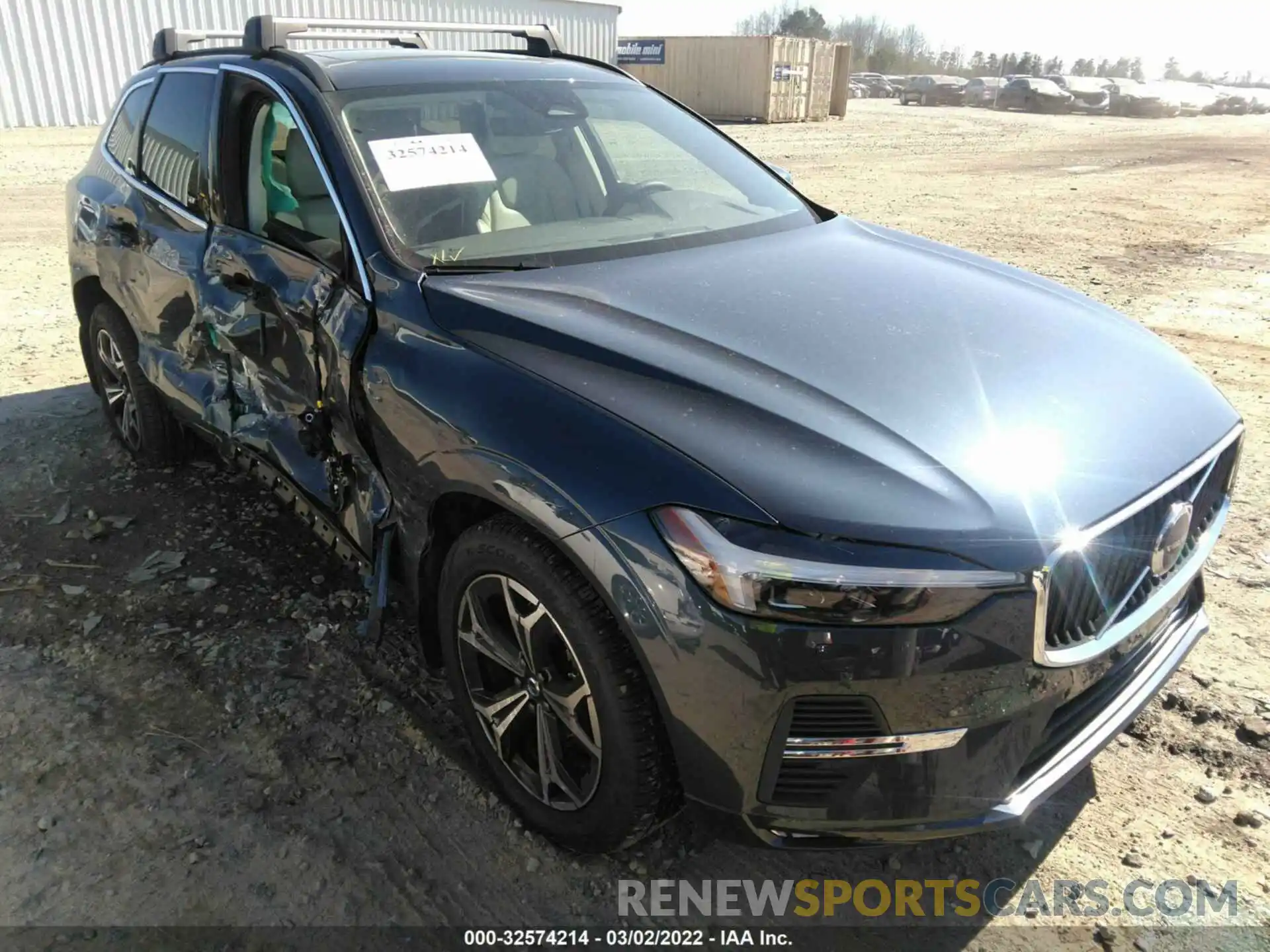 1 Photograph of a damaged car YV4L12RK7N1940305 VOLVO XC60 2022