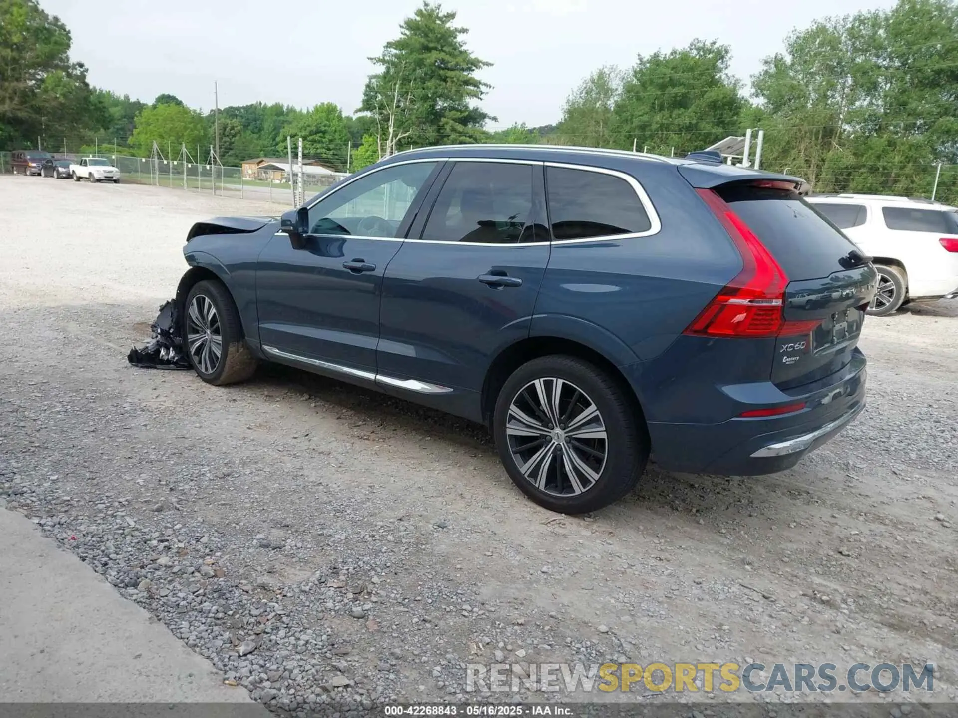 3 Photograph of a damaged car YV4L12RL0N1087044 VOLVO XC60 2022