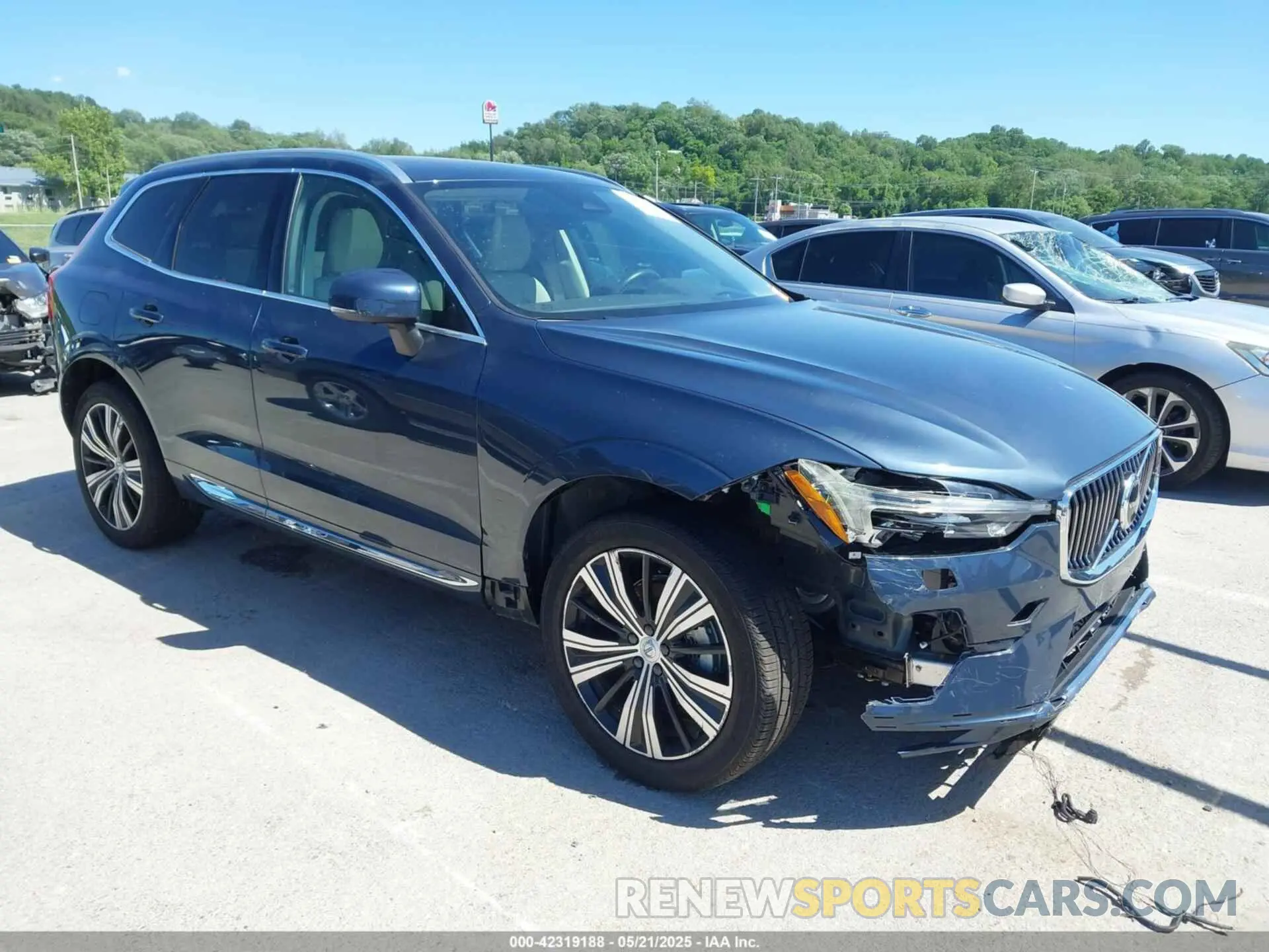 1 Photograph of a damaged car YV4L12RL9N1002850 VOLVO XC60 2022