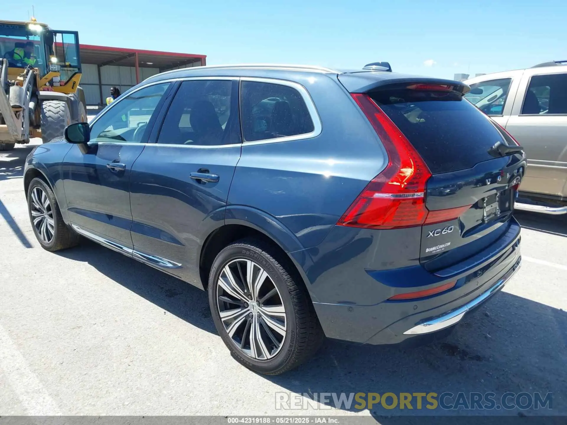 3 Photograph of a damaged car YV4L12RL9N1002850 VOLVO XC60 2022