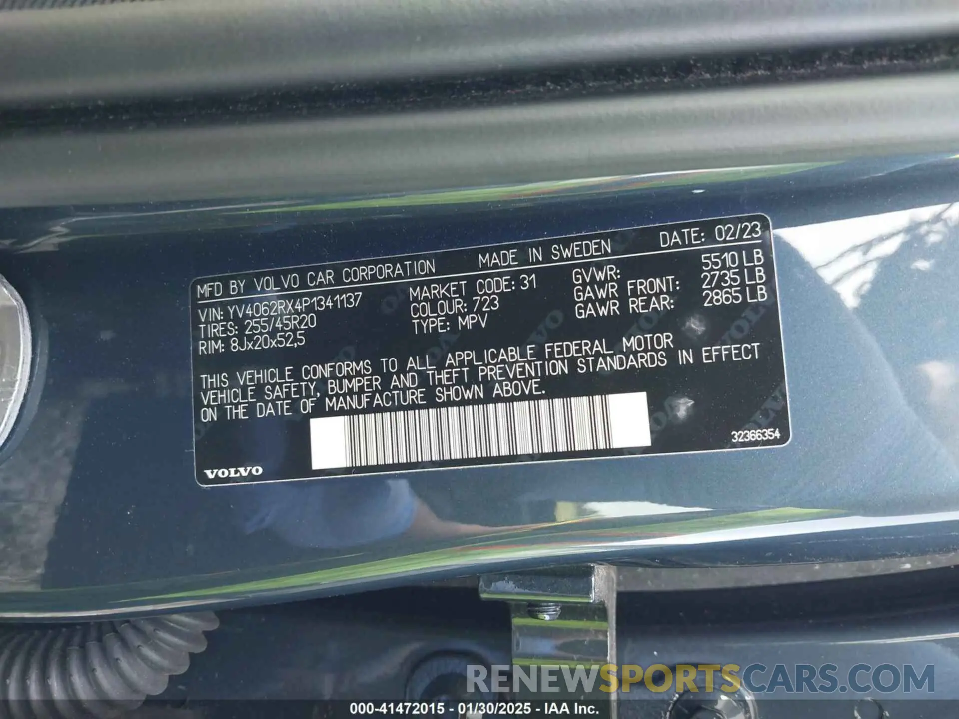 9 Photograph of a damaged car YV4062RX4P1341137 VOLVO XC60 2023