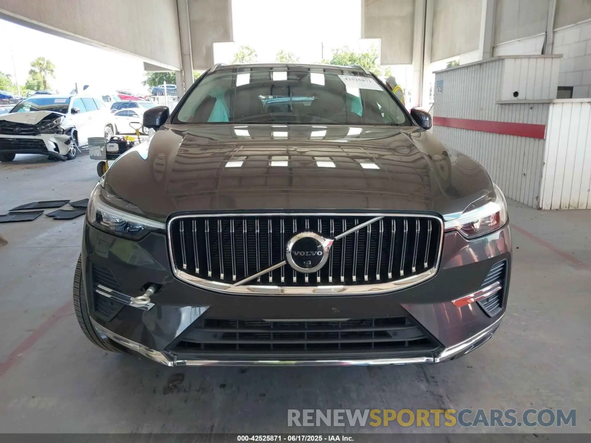 12 Photograph of a damaged car YV4L12DA6P1192325 VOLVO XC60 2023