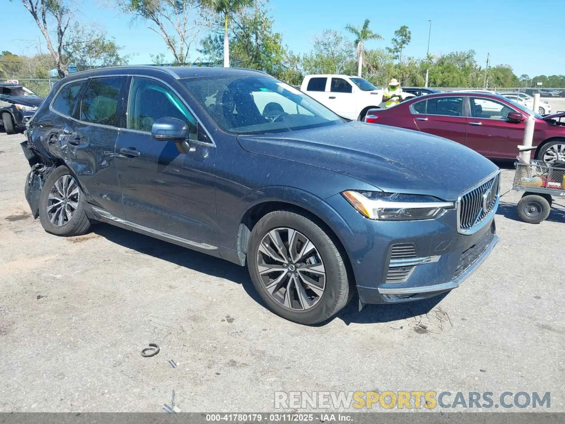 1 Photograph of a damaged car YV4L12DE1P1373903 VOLVO XC60 2023