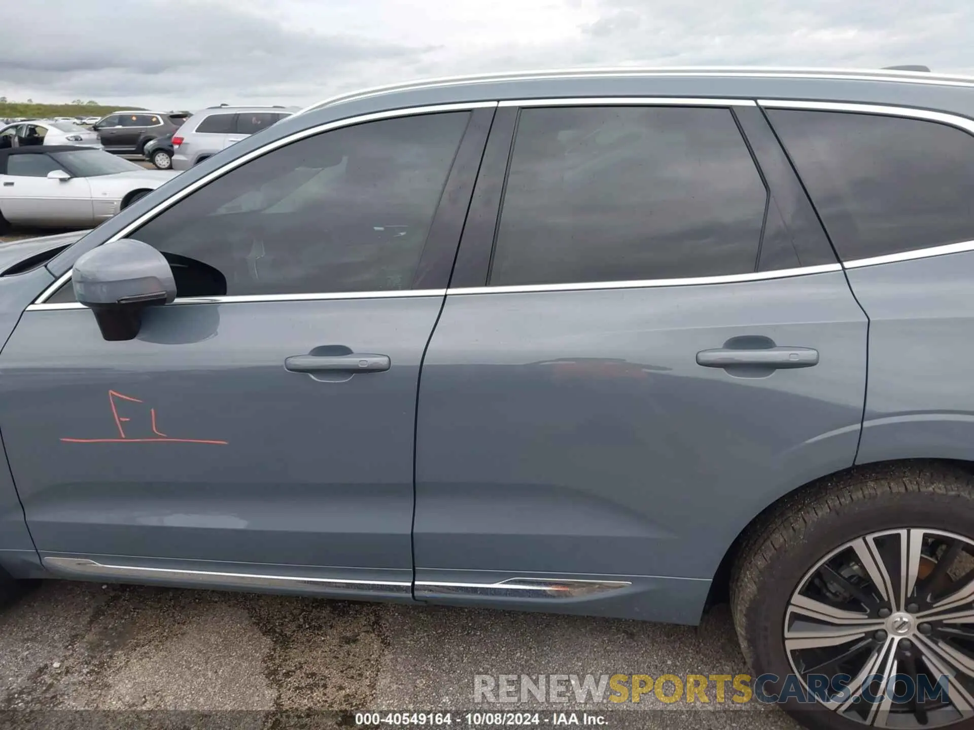 14 Photograph of a damaged car YV4L12DN0P1383743 VOLVO XC60 2023