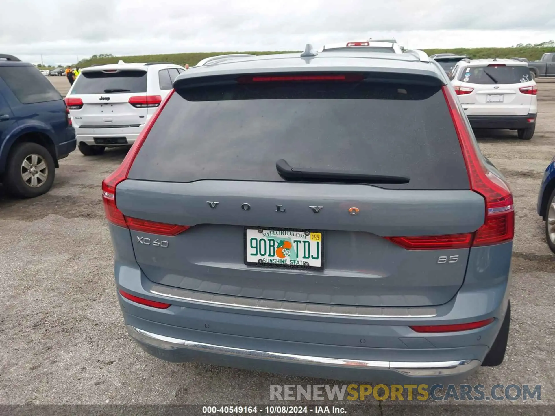 16 Photograph of a damaged car YV4L12DN0P1383743 VOLVO XC60 2023
