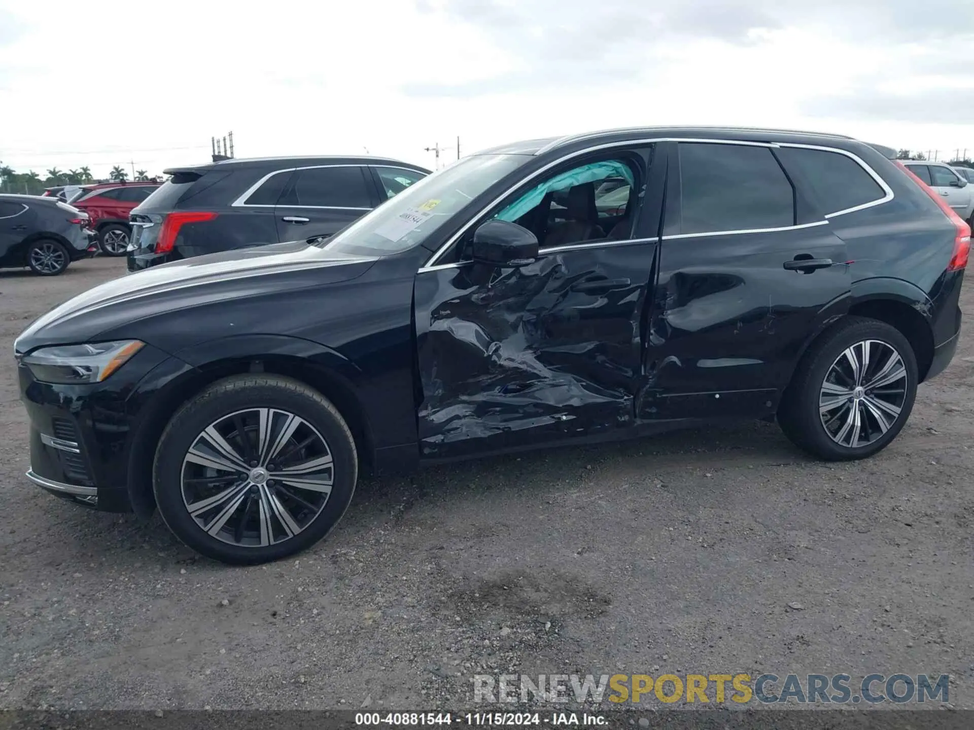 6 Photograph of a damaged car YV4L12DN9P1194699 VOLVO XC60 2023