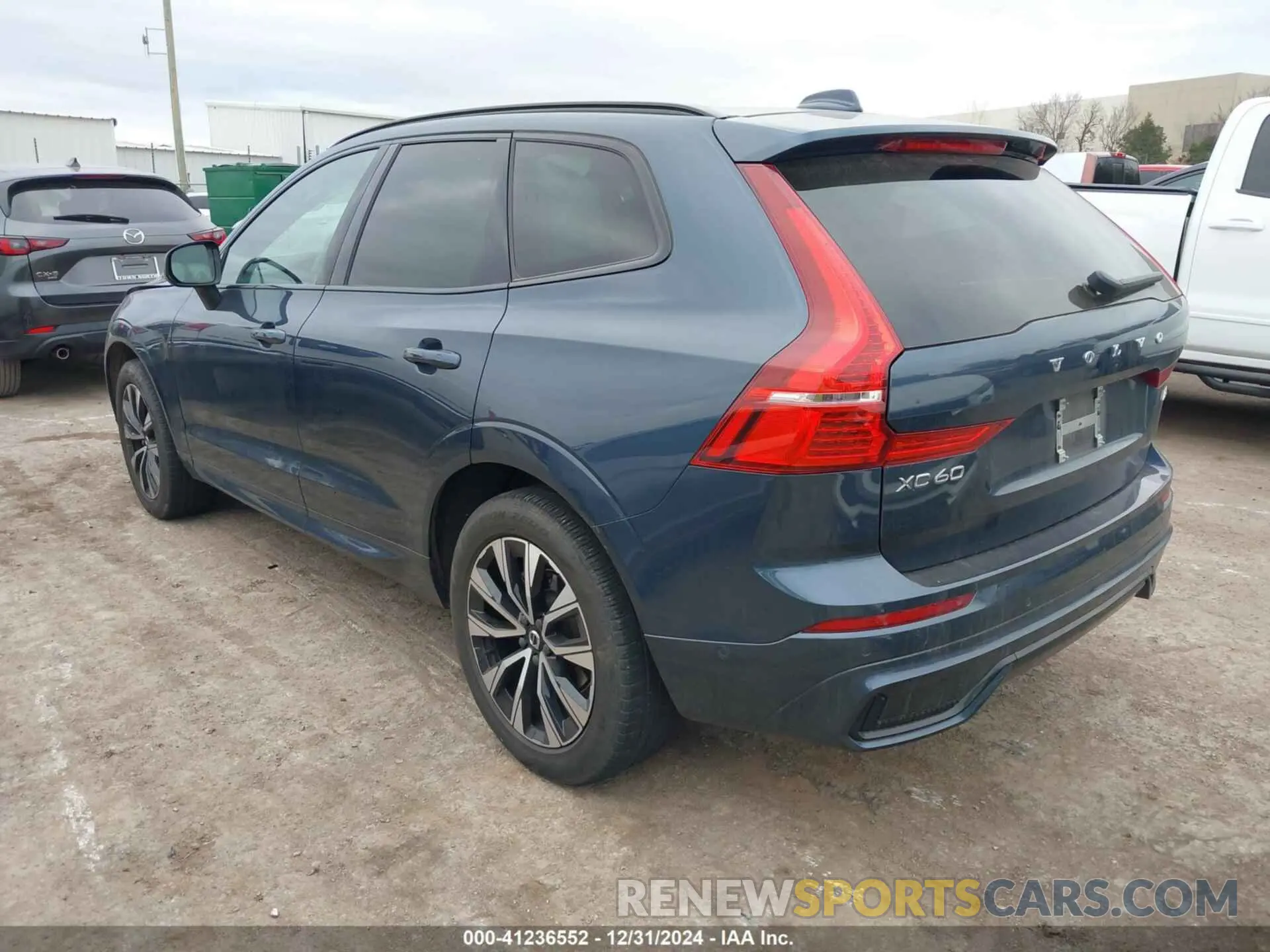 3 Photograph of a damaged car YV4L12DW2P1260907 VOLVO XC60 2023