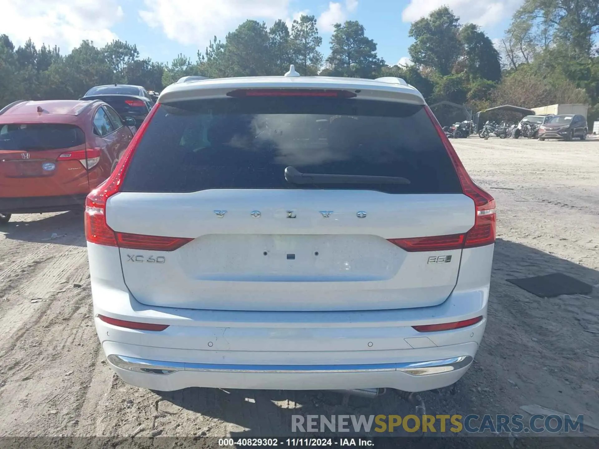 15 Photograph of a damaged car YV4L12RE4P1255112 VOLVO XC60 2023