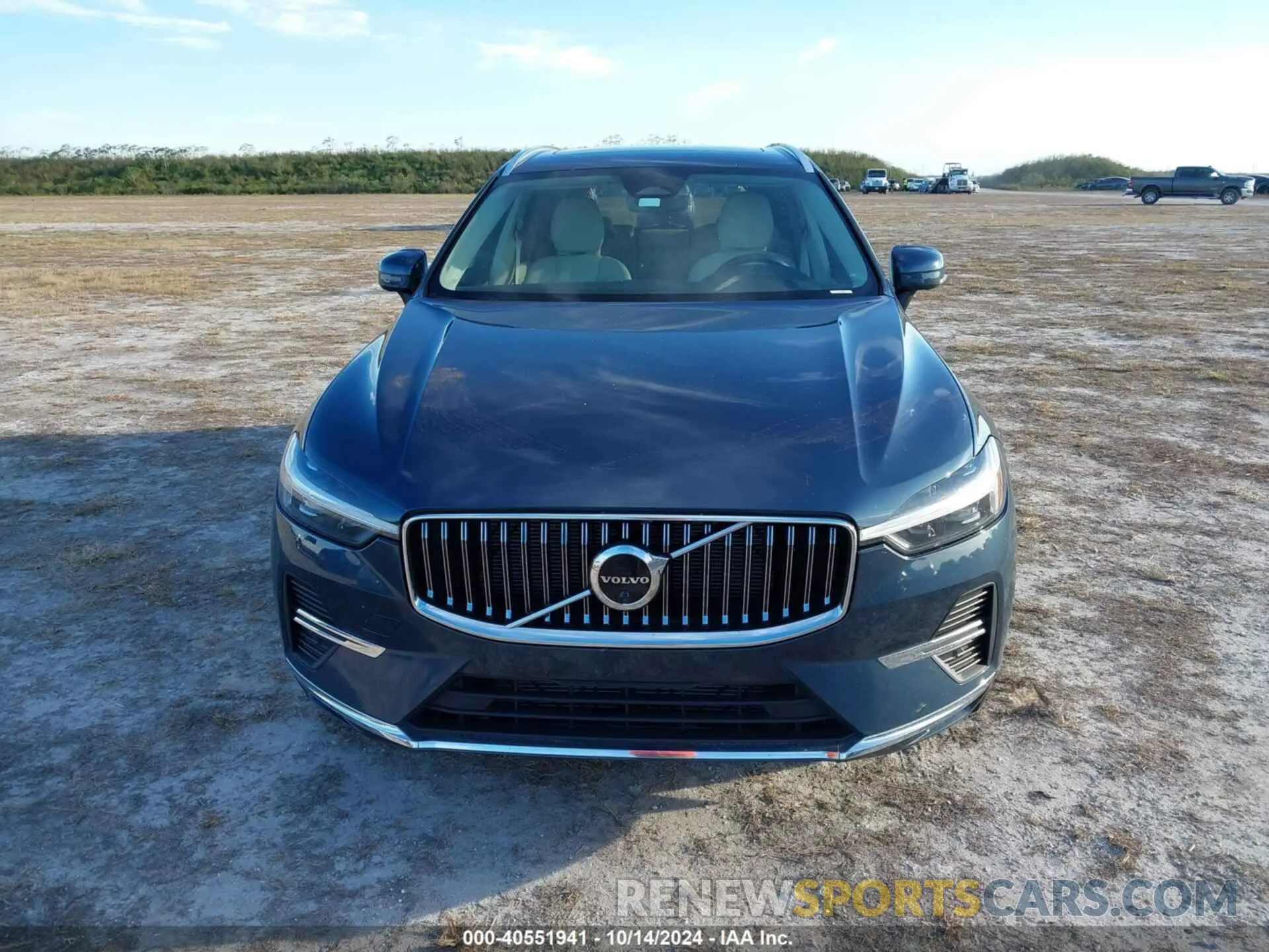 11 Photograph of a damaged car YV4L12REXP1331528 VOLVO XC60 2023