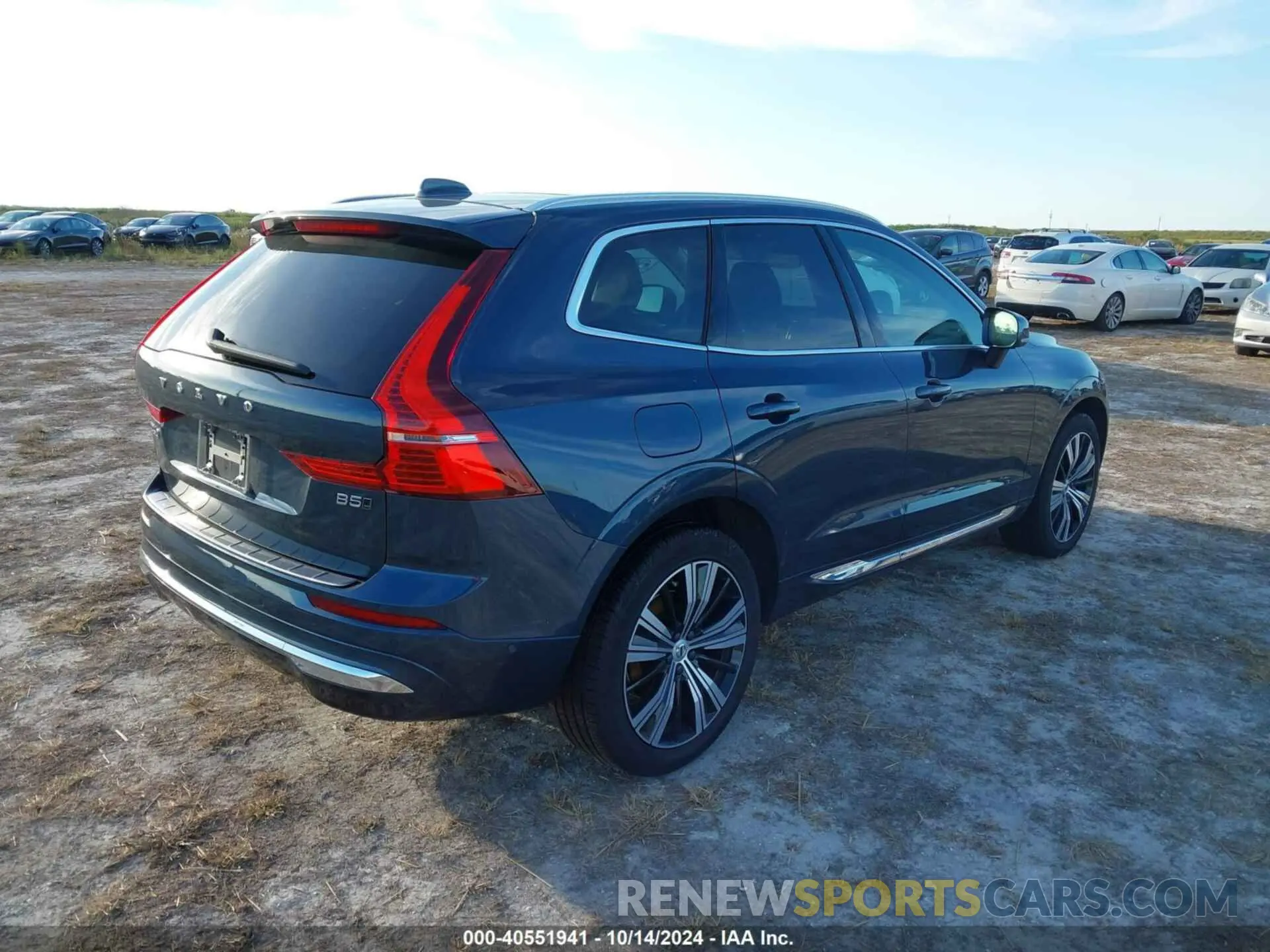 4 Photograph of a damaged car YV4L12REXP1331528 VOLVO XC60 2023