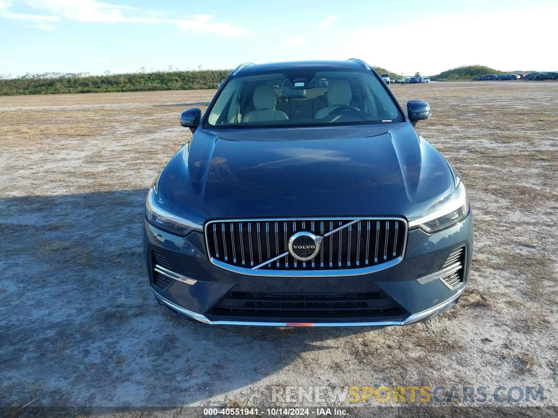 6 Photograph of a damaged car YV4L12REXP1331528 VOLVO XC60 2023
