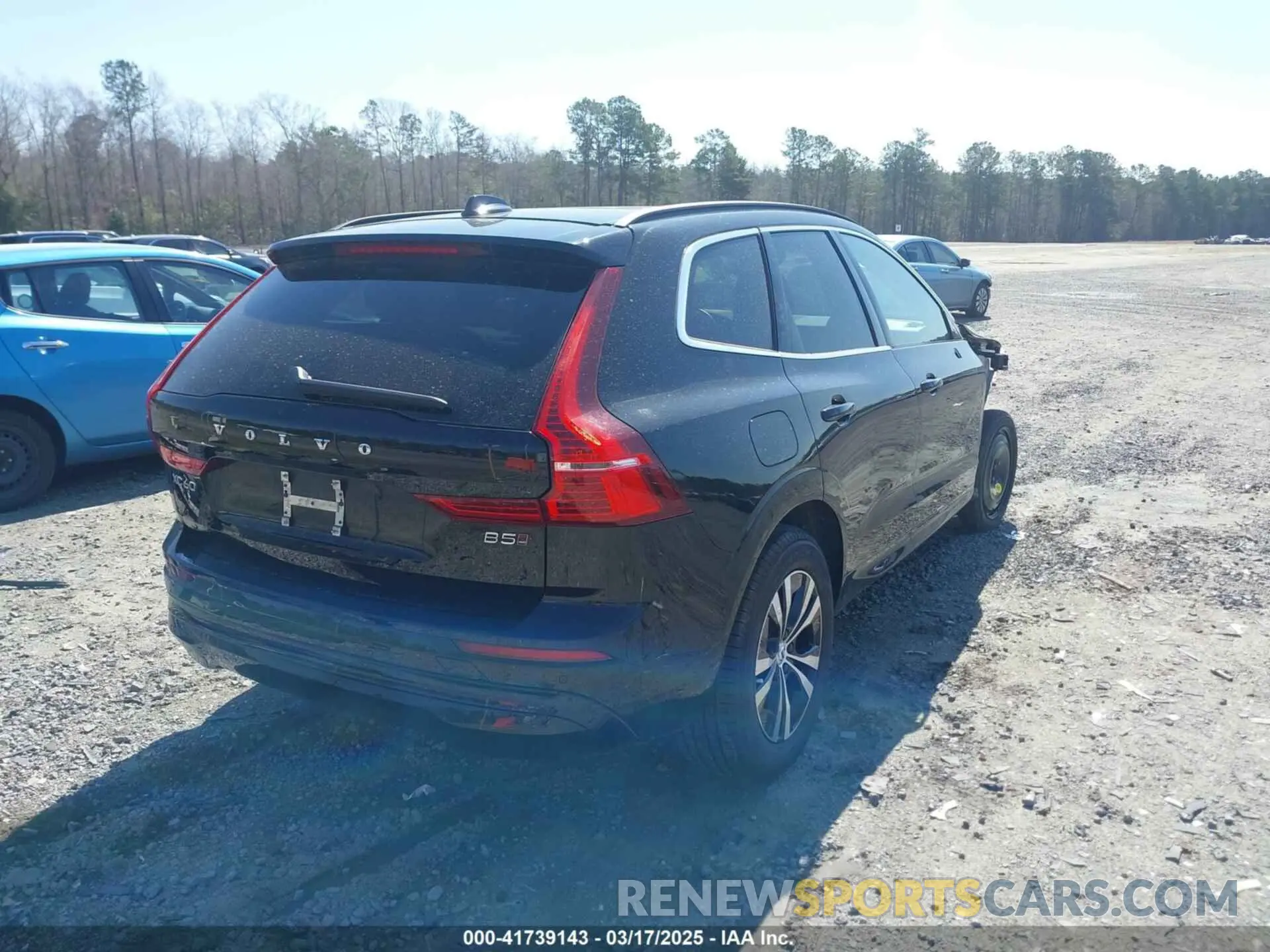 4 Photograph of a damaged car YV4L12RK4P1296071 VOLVO XC60 2023