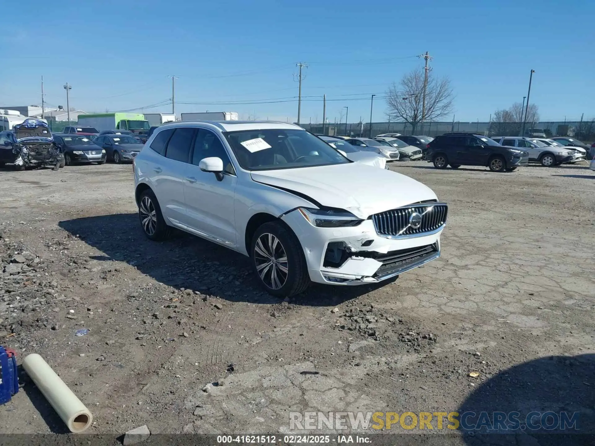 1 Photograph of a damaged car YV4L12RN6P1205943 VOLVO XC60 2023