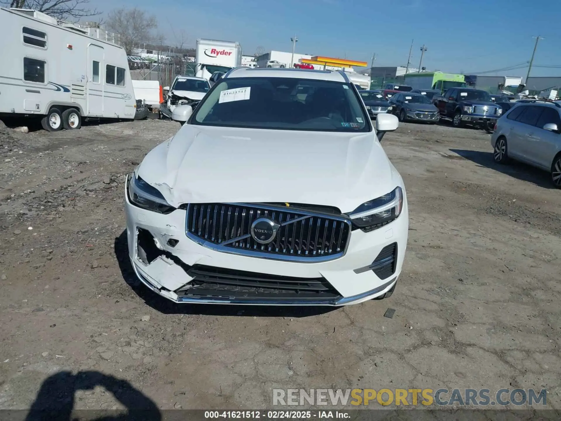 12 Photograph of a damaged car YV4L12RN6P1205943 VOLVO XC60 2023