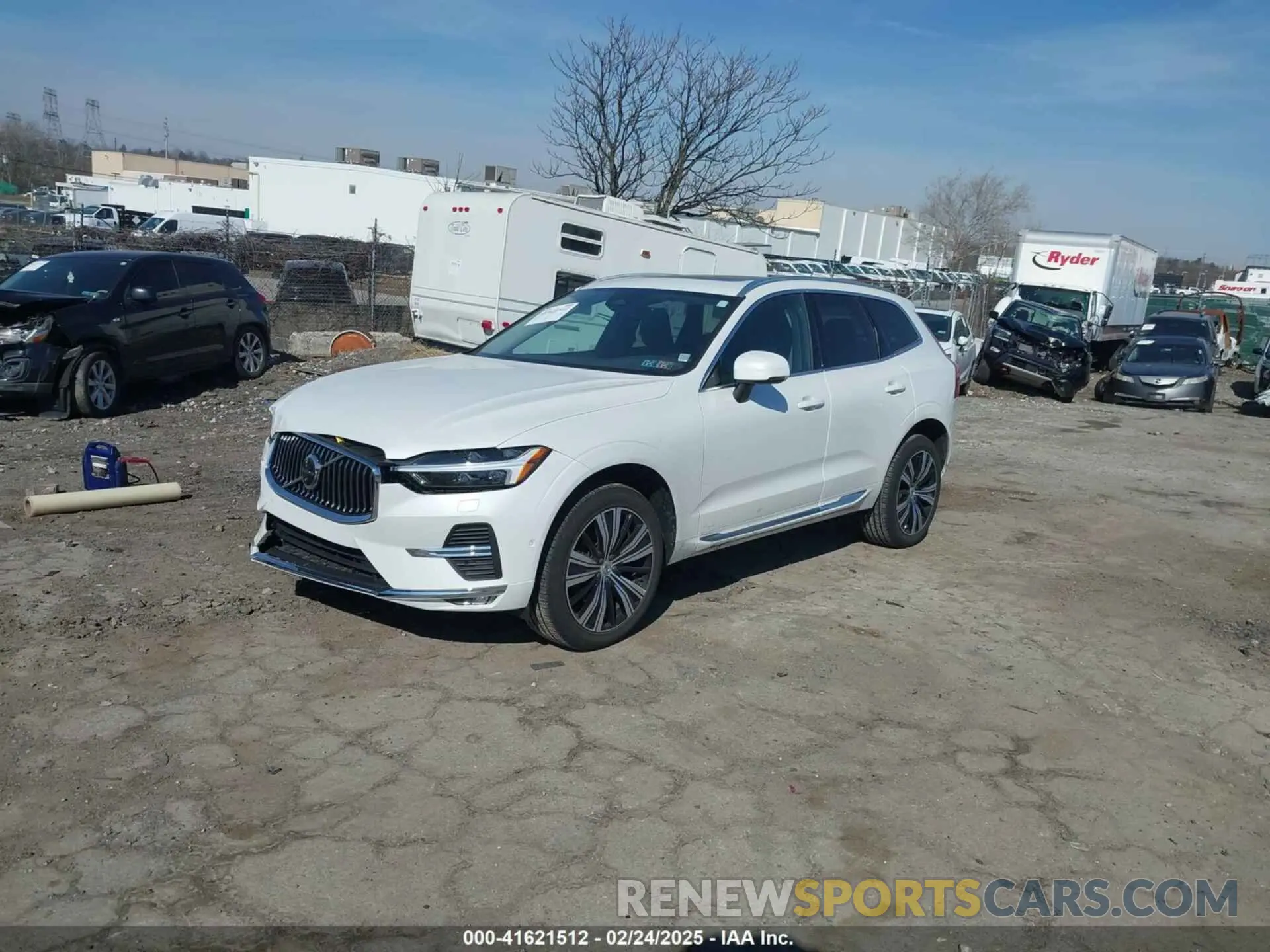 2 Photograph of a damaged car YV4L12RN6P1205943 VOLVO XC60 2023
