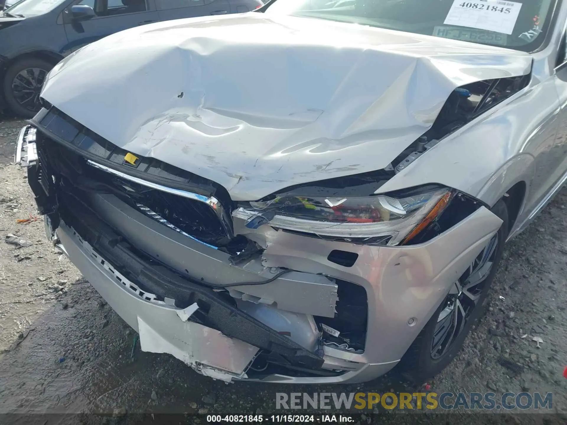 6 Photograph of a damaged car YV4L12RN7P1193155 VOLVO XC60 2023